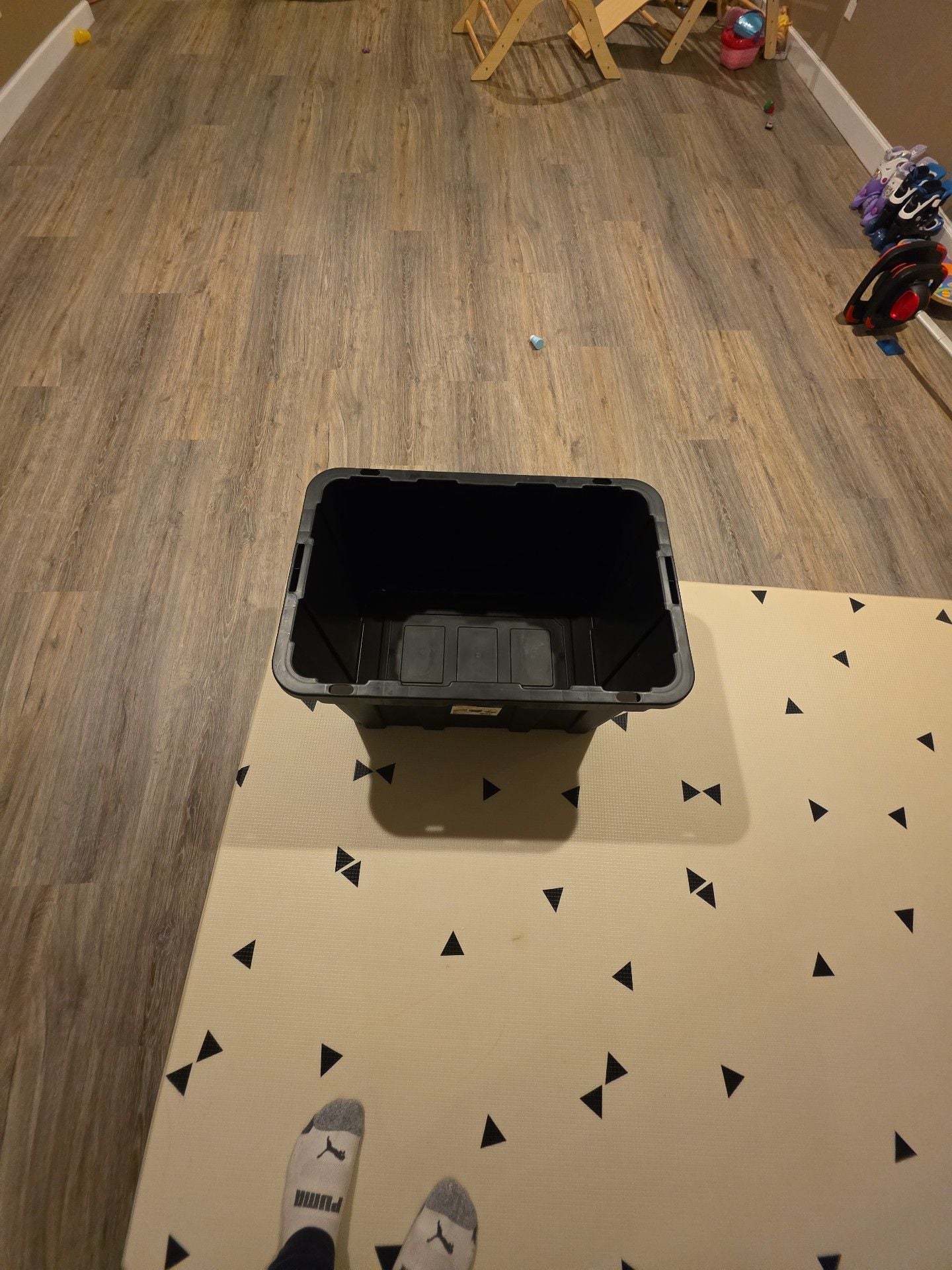 Sterilite Industrial Tote 27 Gal 27 Gallon Black Storage Bin 2