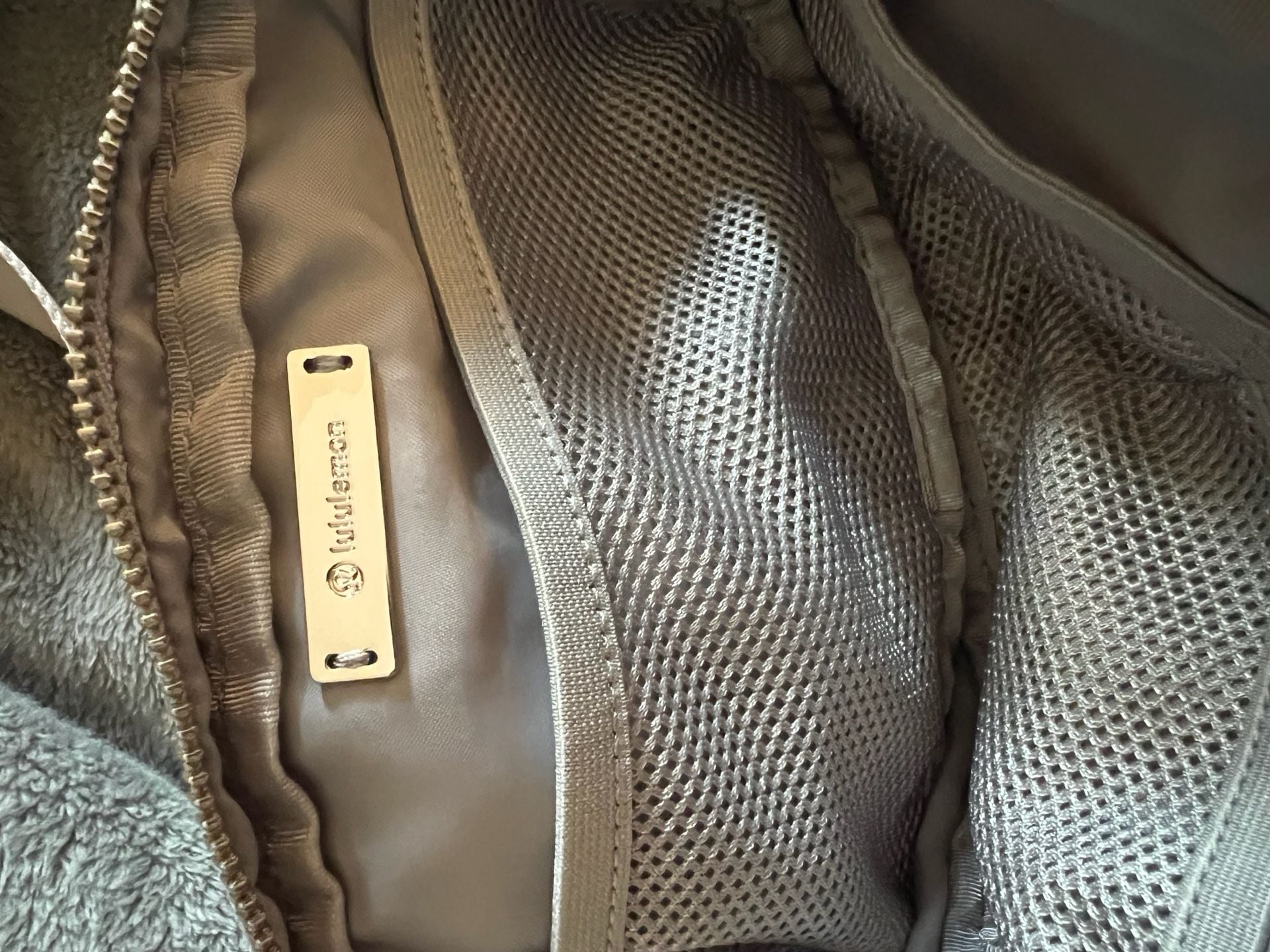 Lululemon Everywhere Belt Bag Size OS Gray Nylon Fanny Pack 5
