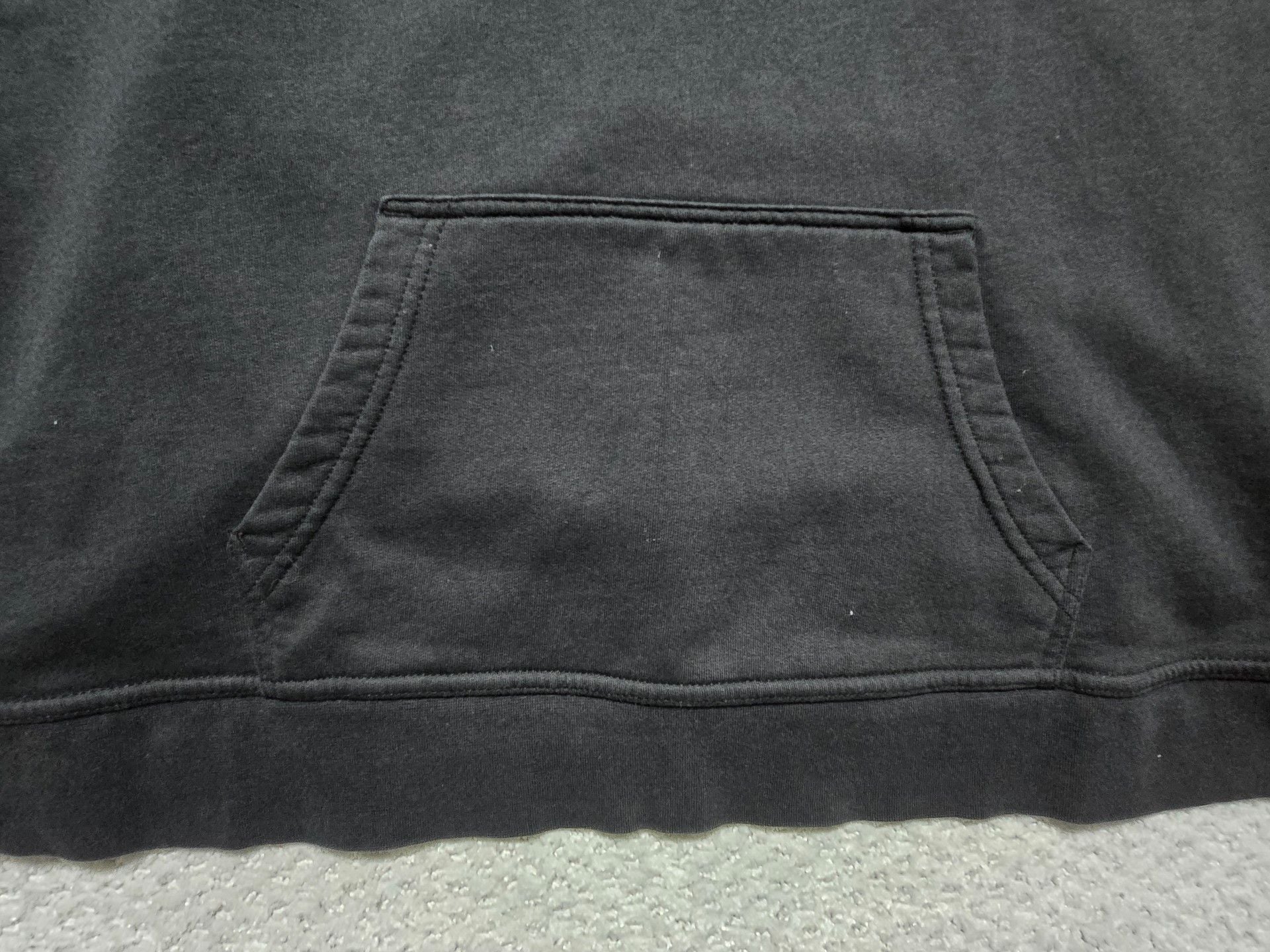 Cabela's Graphic Hoodie Size XL Reg Black Pink Pullover Sweatshirt 8