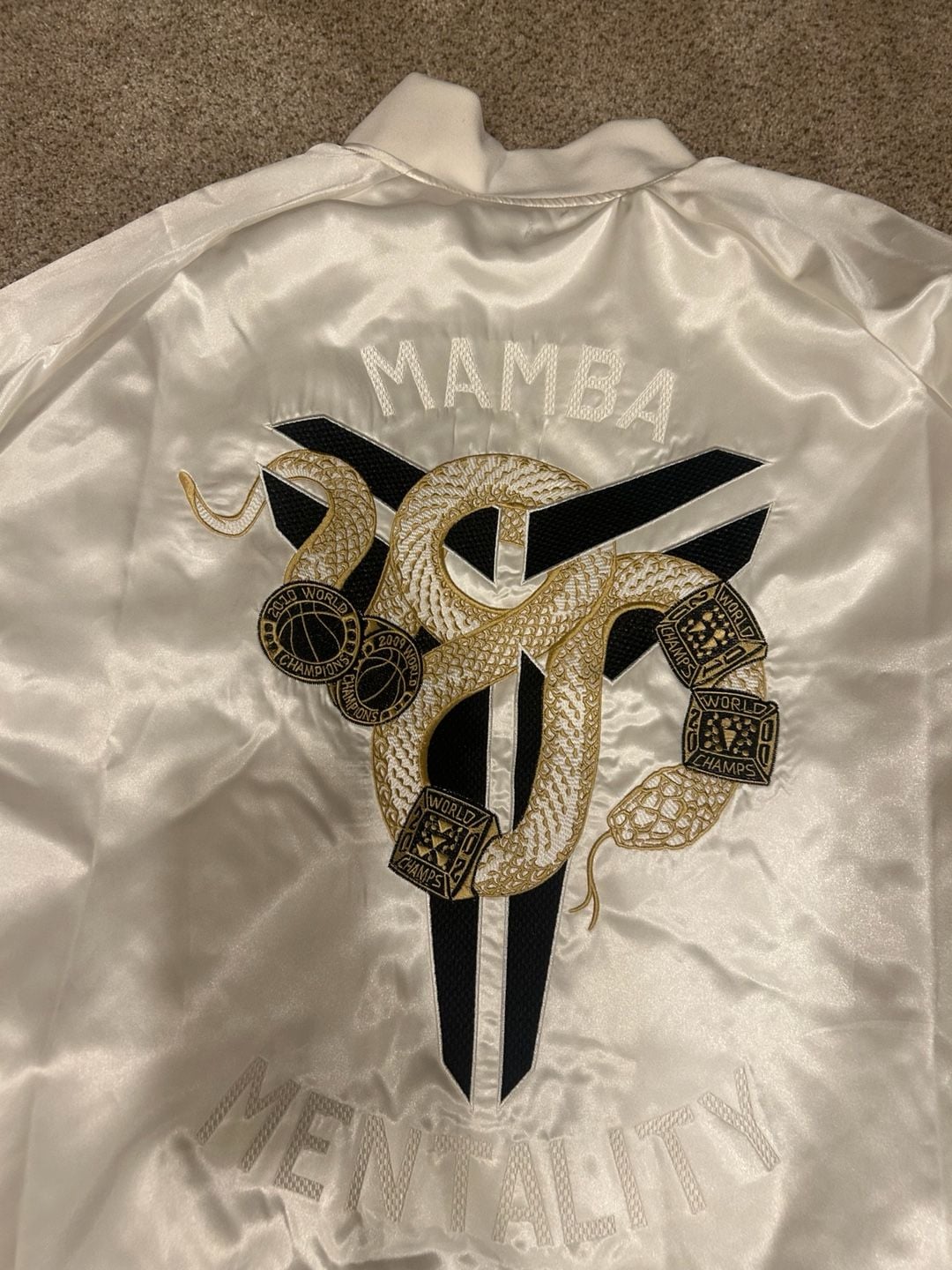 Nike Kobe Year of Mamba Satin Jacket Sail 2