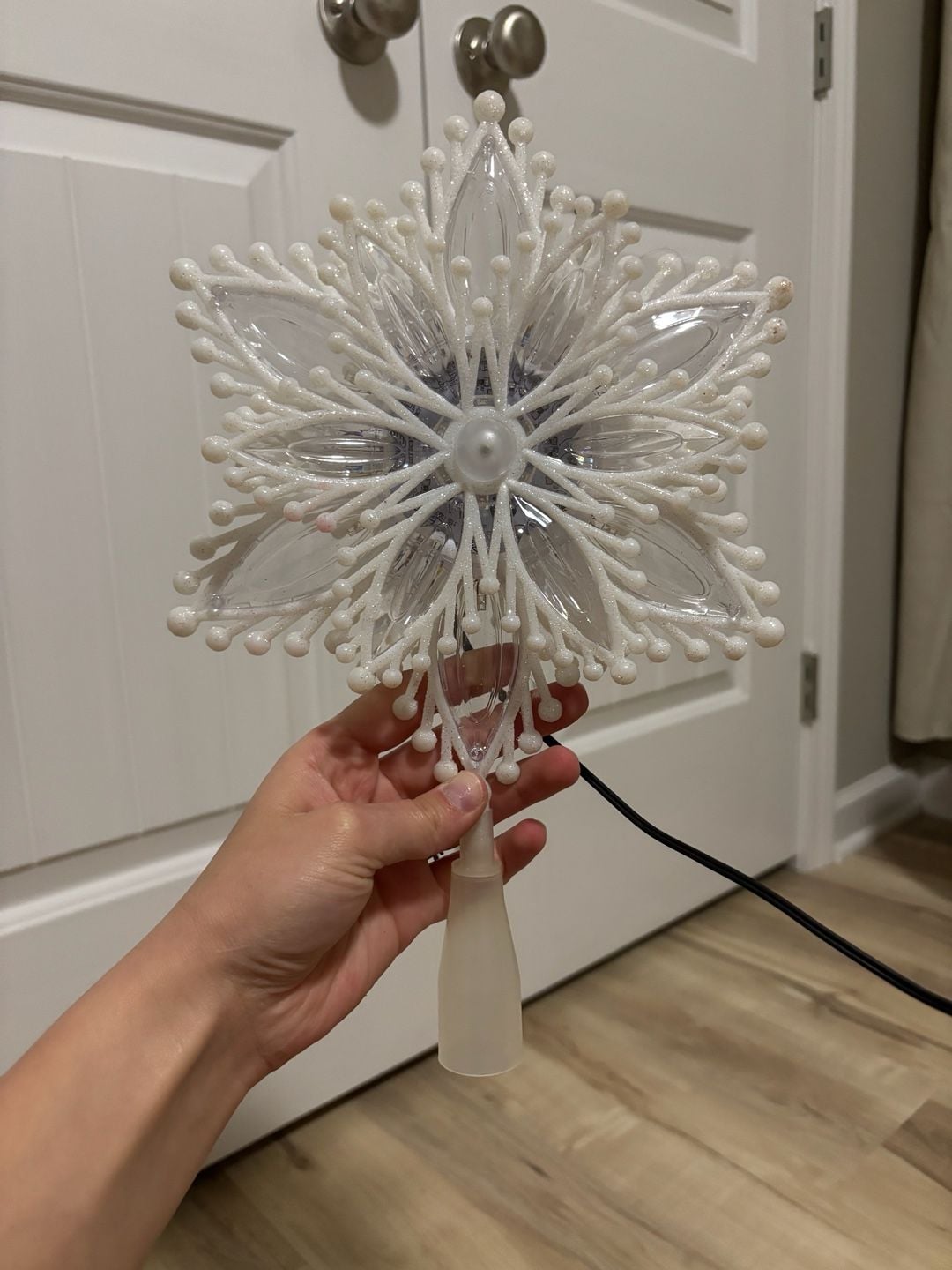 Holiday Time LED Snowflake Christmas Tree Topper 1