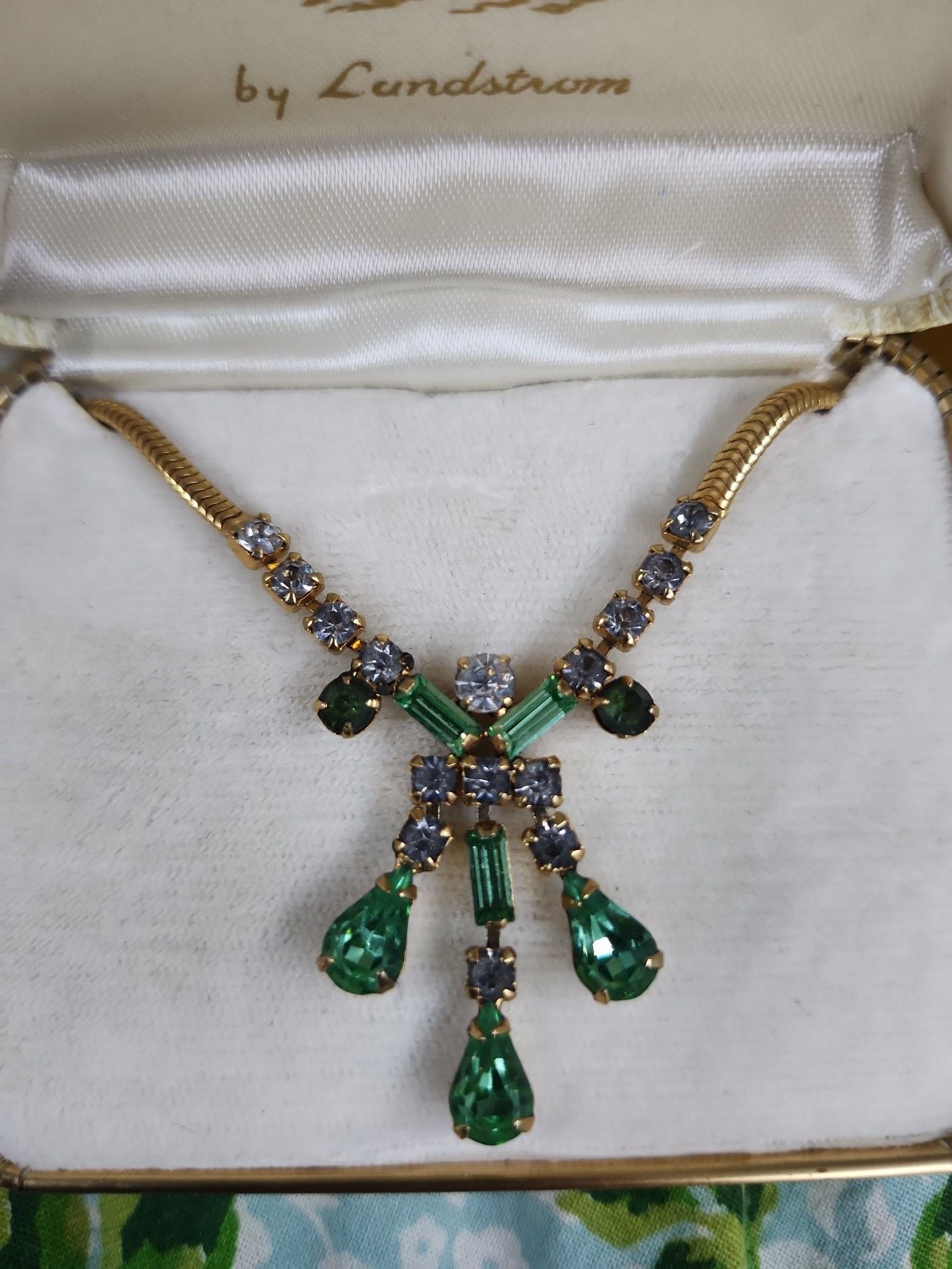 Leo Glass Vintage Green And Clear Rhinestone Necklace 7