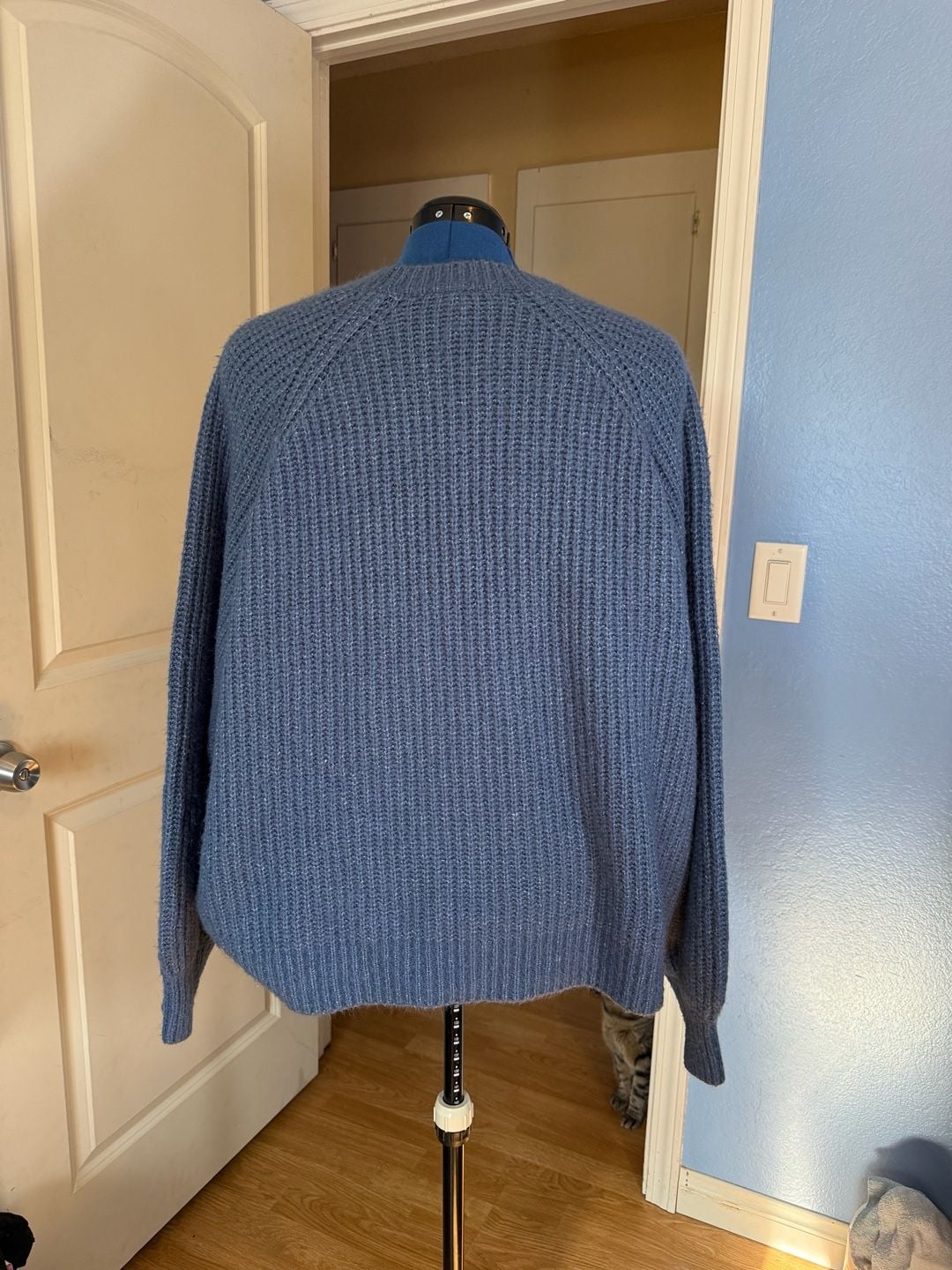 Torrid Womens Blue Chunky Knit V-Neck Button Front Cardigan Sweater Size 5X 3