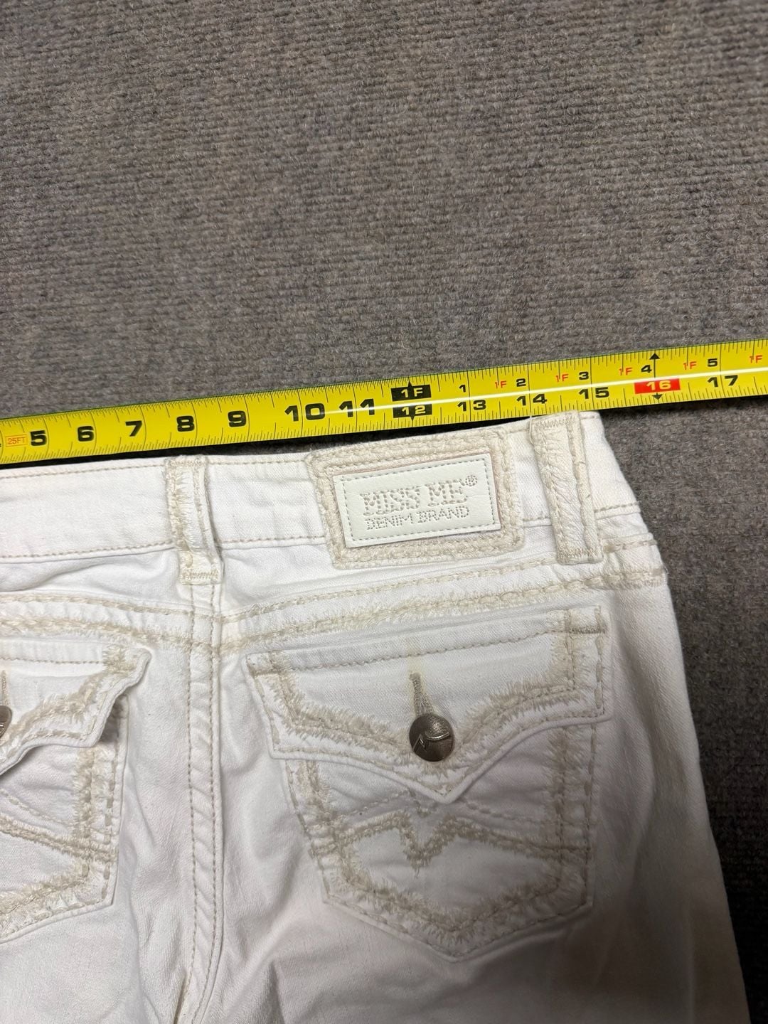 Miss Me Irene Cropped Jeans Size 30 White Denim 7
