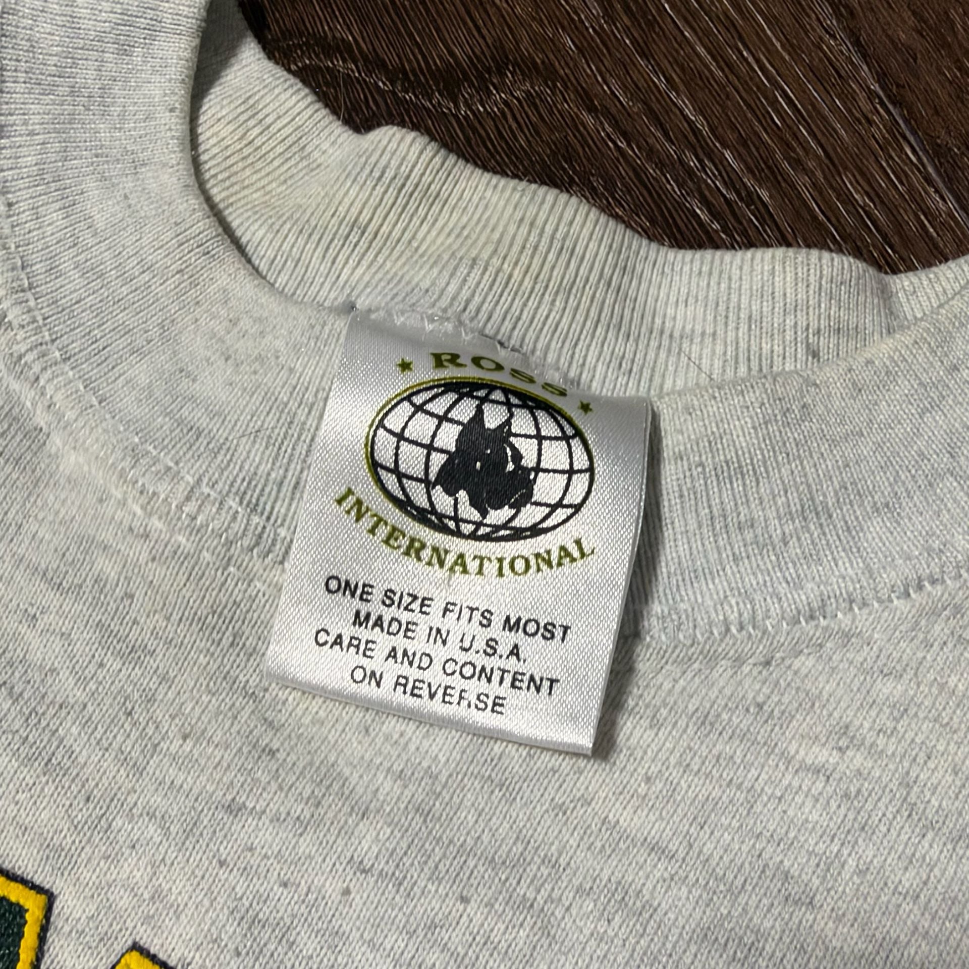 Vintage 93β International Green Bay Packers Exclusive Bear Cat Sweatshirt Size L 3