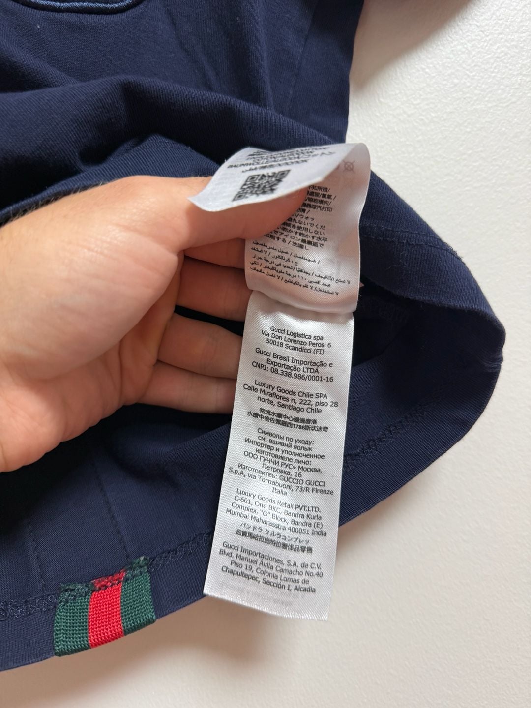 Gucci Kids T-Shirt Size 3/4 Navy Blue Cotton Logo Applique 10