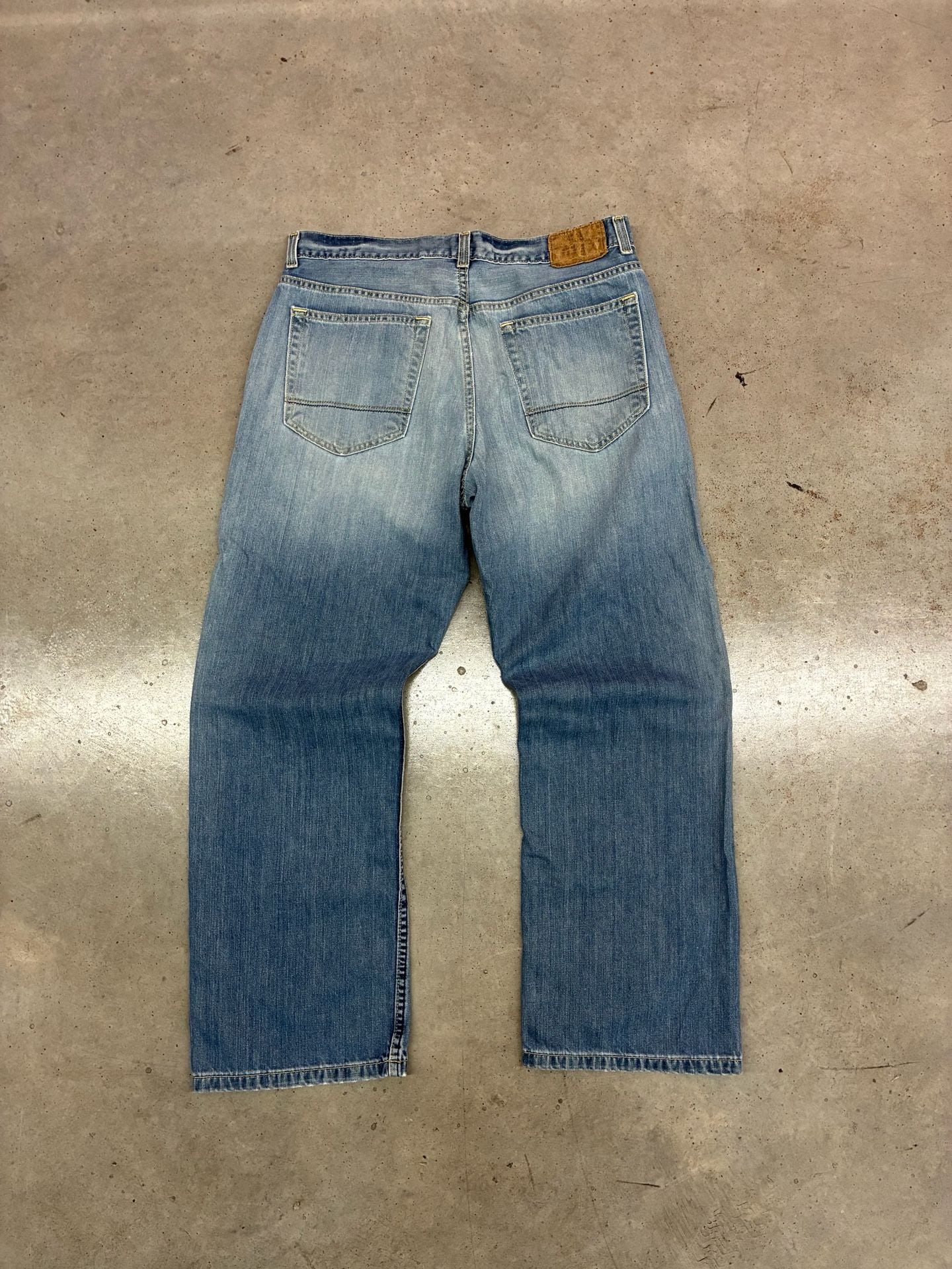 Old Navy Loose Jeans Size 34x32 Light Wash Denim 9