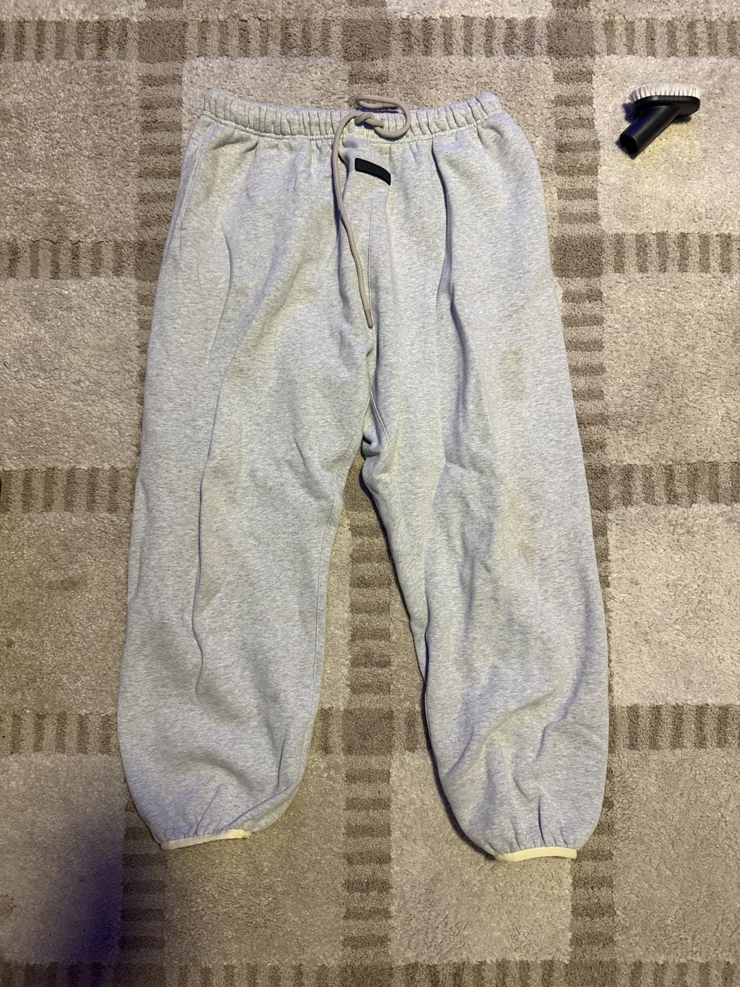 Fear of God Essentials Sweatpants Grey Heather 2
