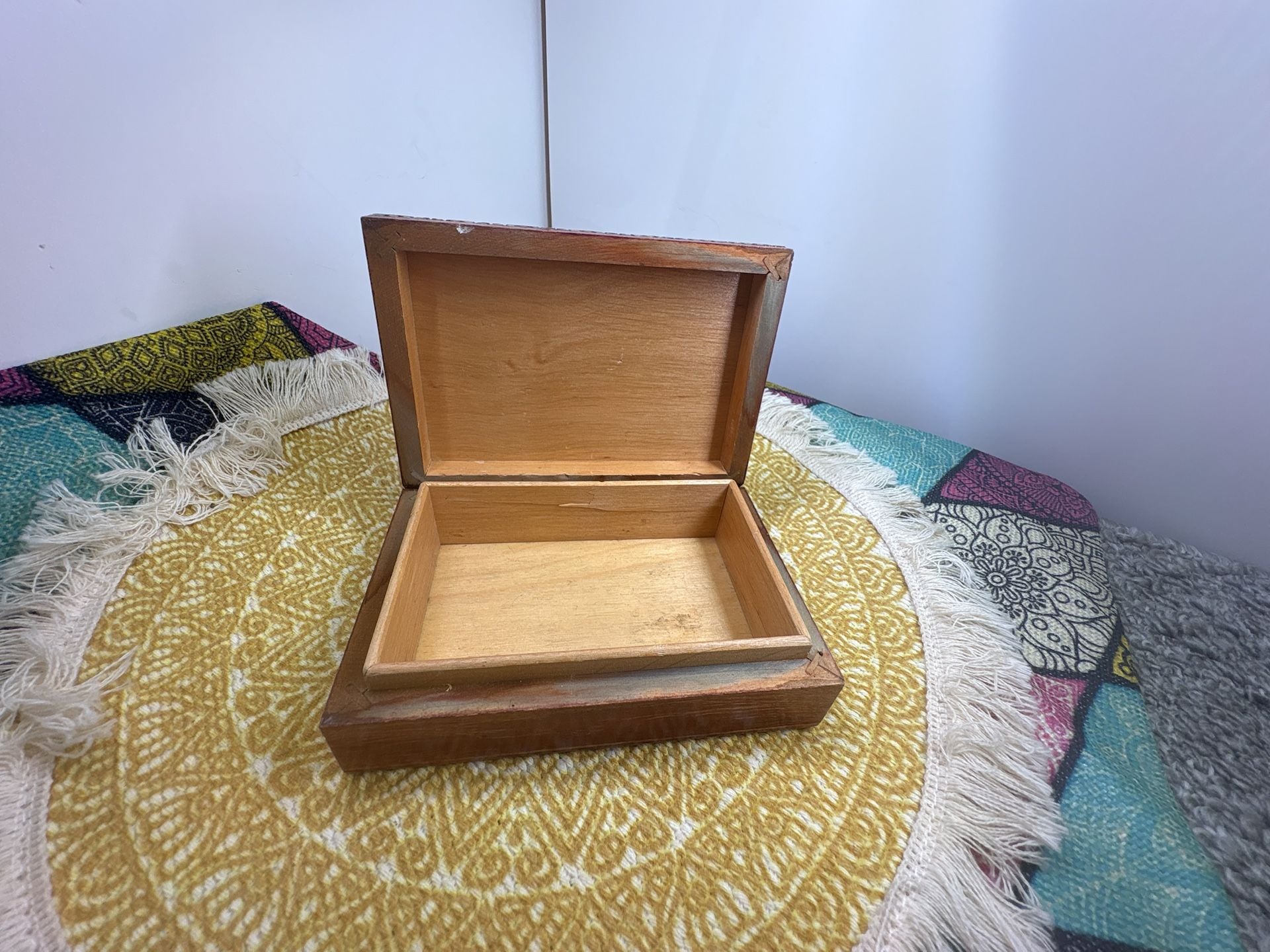 5” Vintage Hand Carved Wooden Trinket Box Polish Folk Art Floral 4