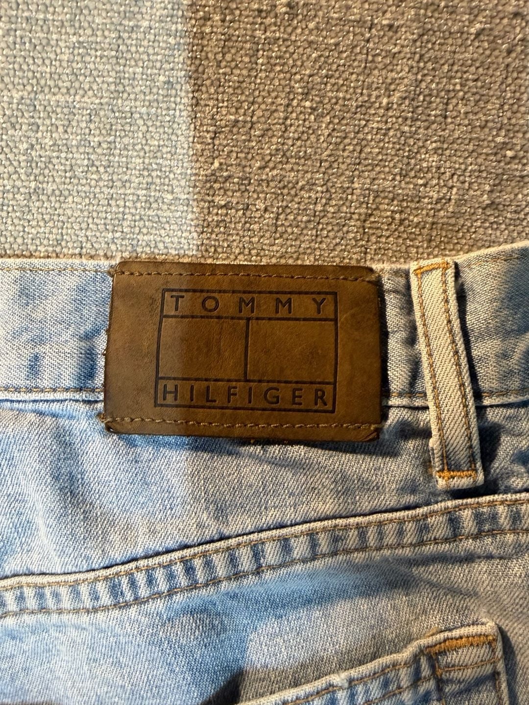 Tommy Hilfiger Denim Shorts Size 34 Light Wash Jorts 7
