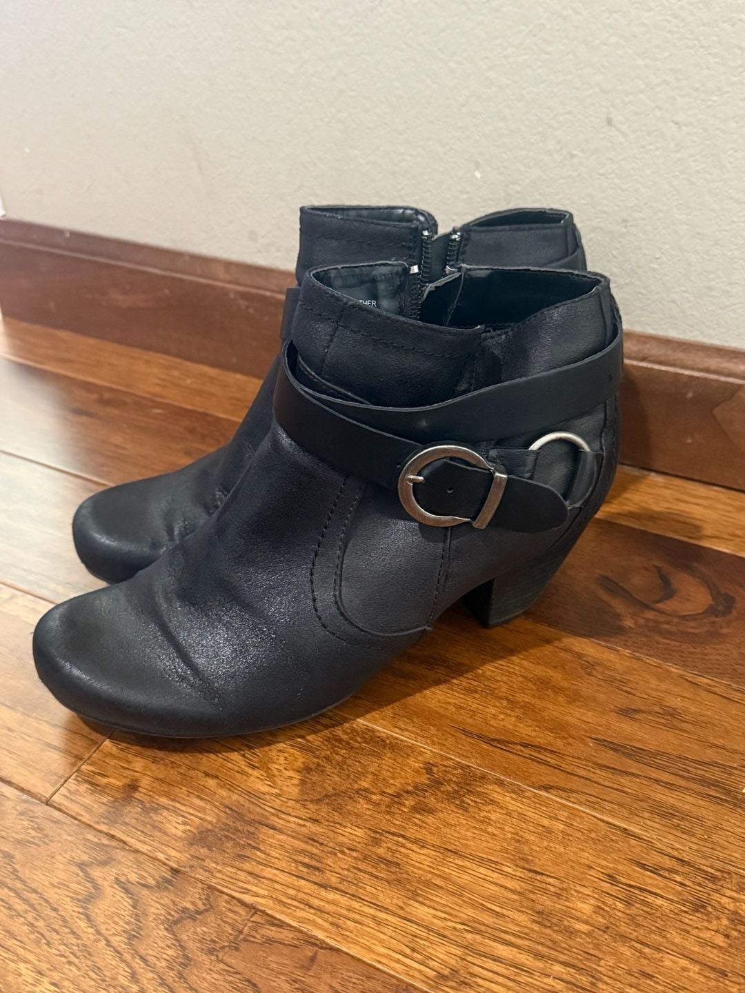Baretraps Teason Ankle Boots Size 6.5M Black Buckle Strap Booties 2