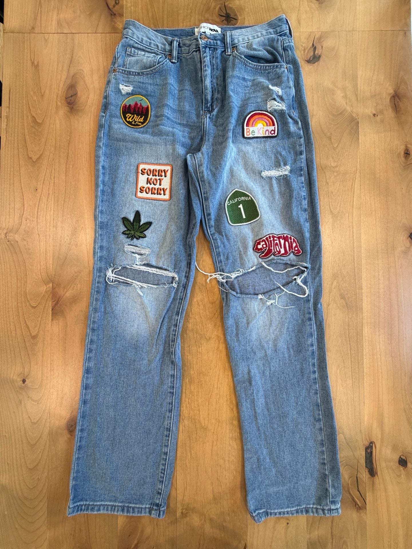 Fashion Nova Distressed Patch Jeans Size 9 2