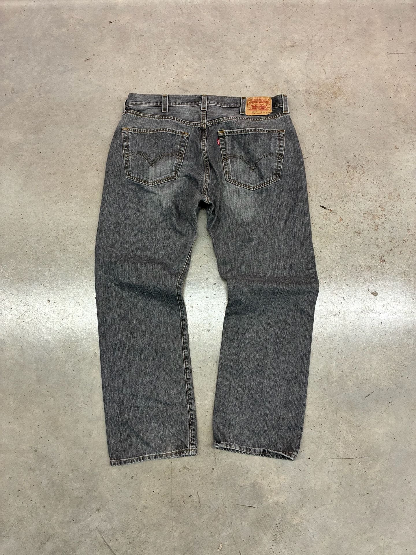 Levi's 501 Straight Leg Jeans Size 38x30 Gray Button Fly Denim Pants 10