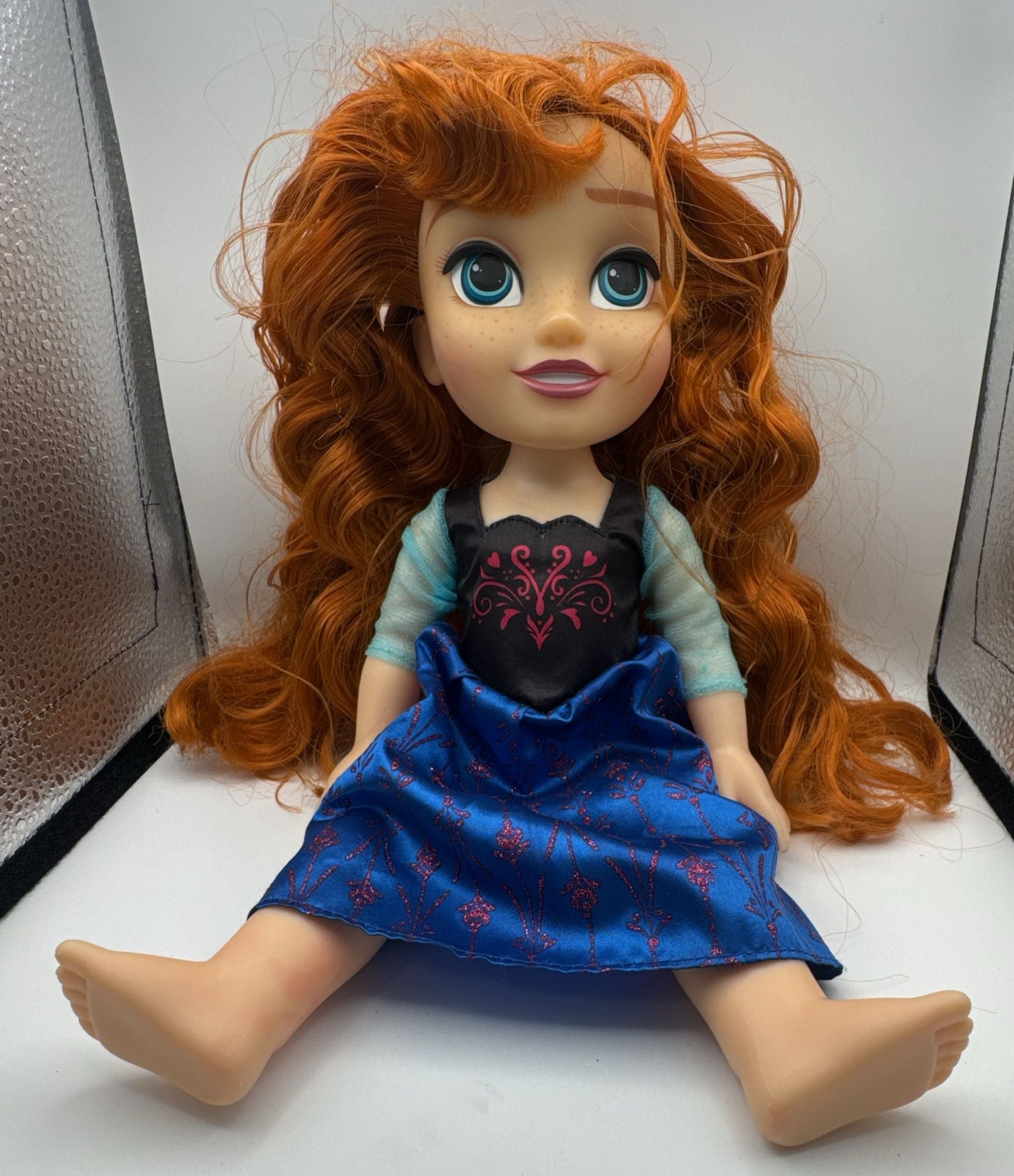 Disney Anna Frozen Toddler Doll 14 Inch 1