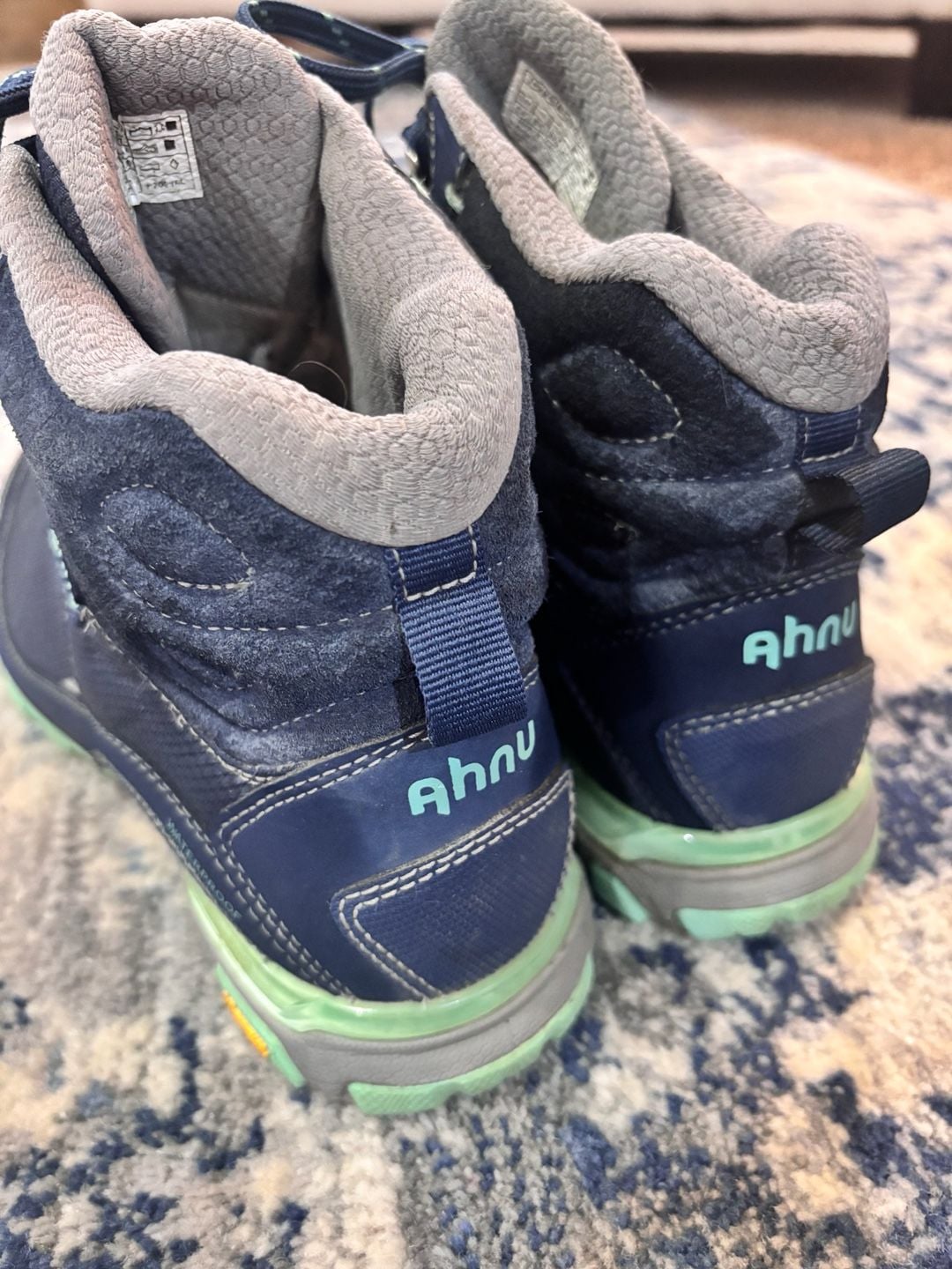 Ahnu Sugarpine II Waterproof Hiking Boots Blue Sz 8.5 6