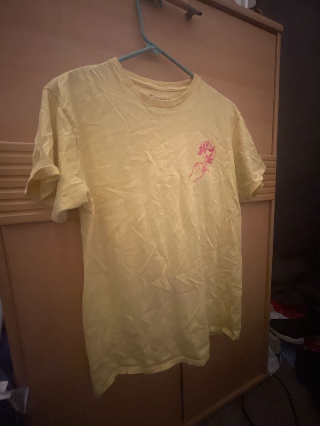 Empyre Love Through Pain Graphic T-Shirt Size Medium Yellow Rose Skater 1