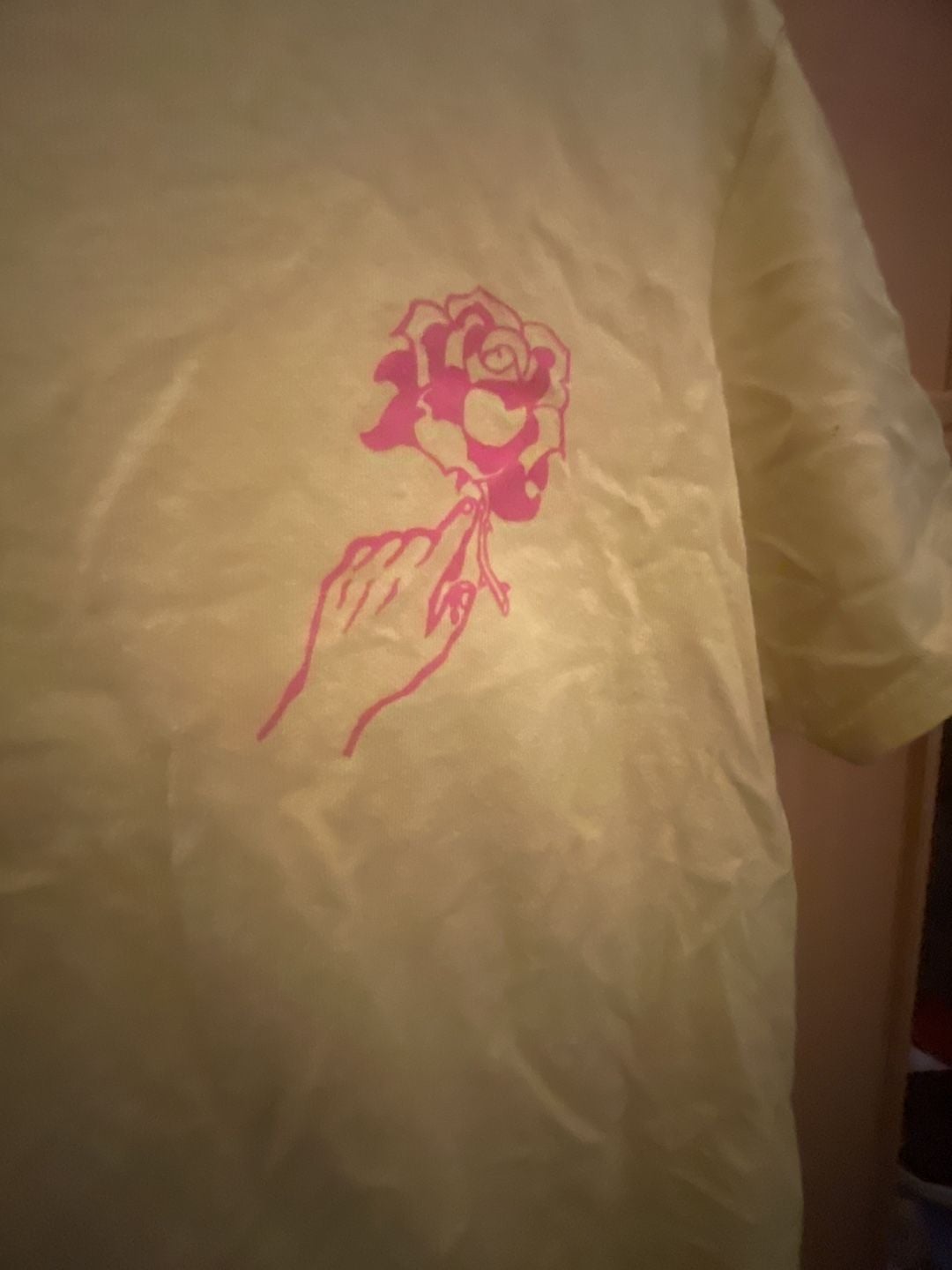 Empyre Love Through Pain Graphic T-Shirt Size Medium Yellow Rose Skater 2