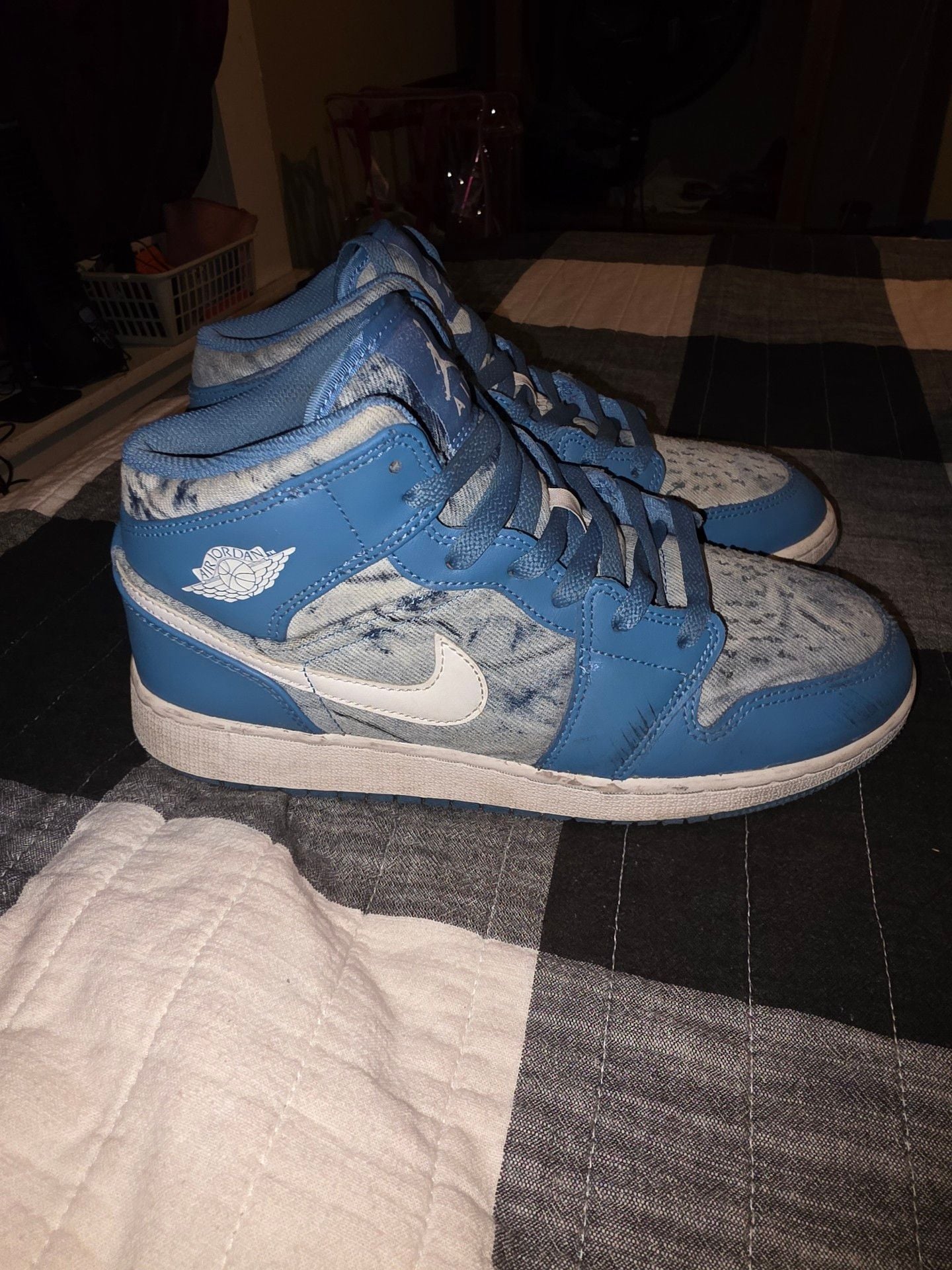 Jordan Air Jordan 1 Mid Washed Denim Size 7Y Blue 3