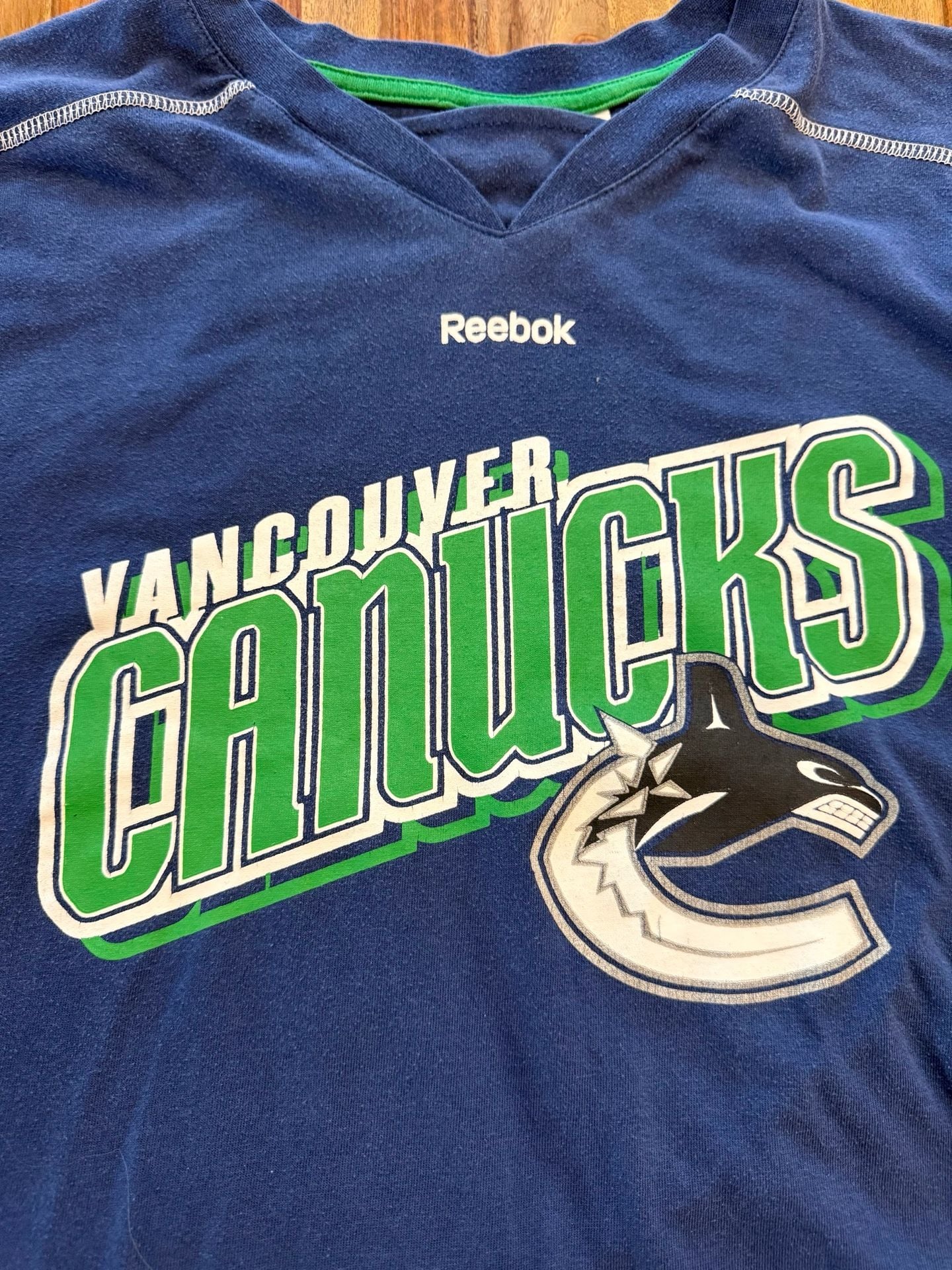 Y2K Reebok Vancouver Canucks Long Sleeve Shirt Blue 3