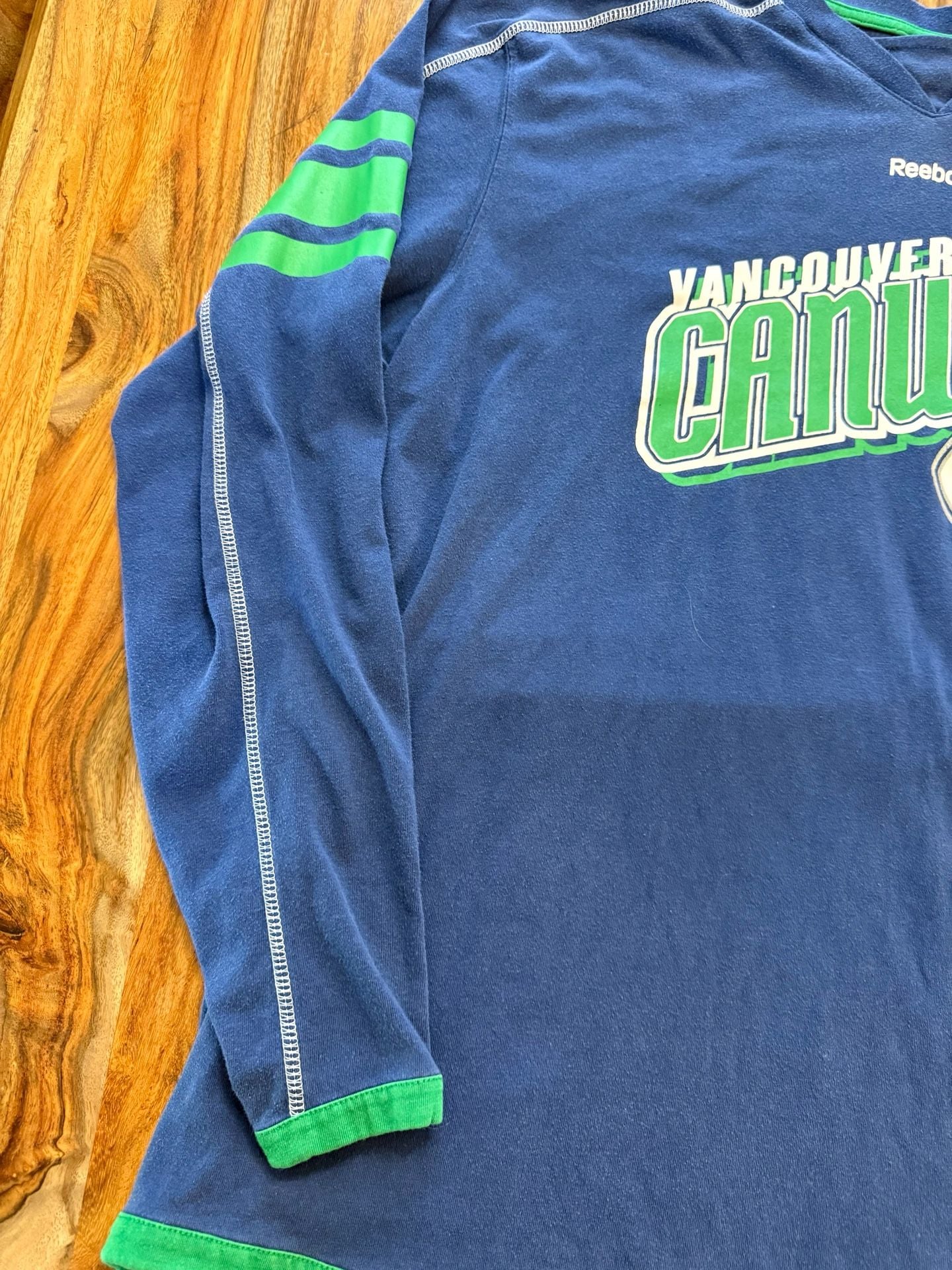 Y2K Reebok Vancouver Canucks Long Sleeve Shirt Blue 4
