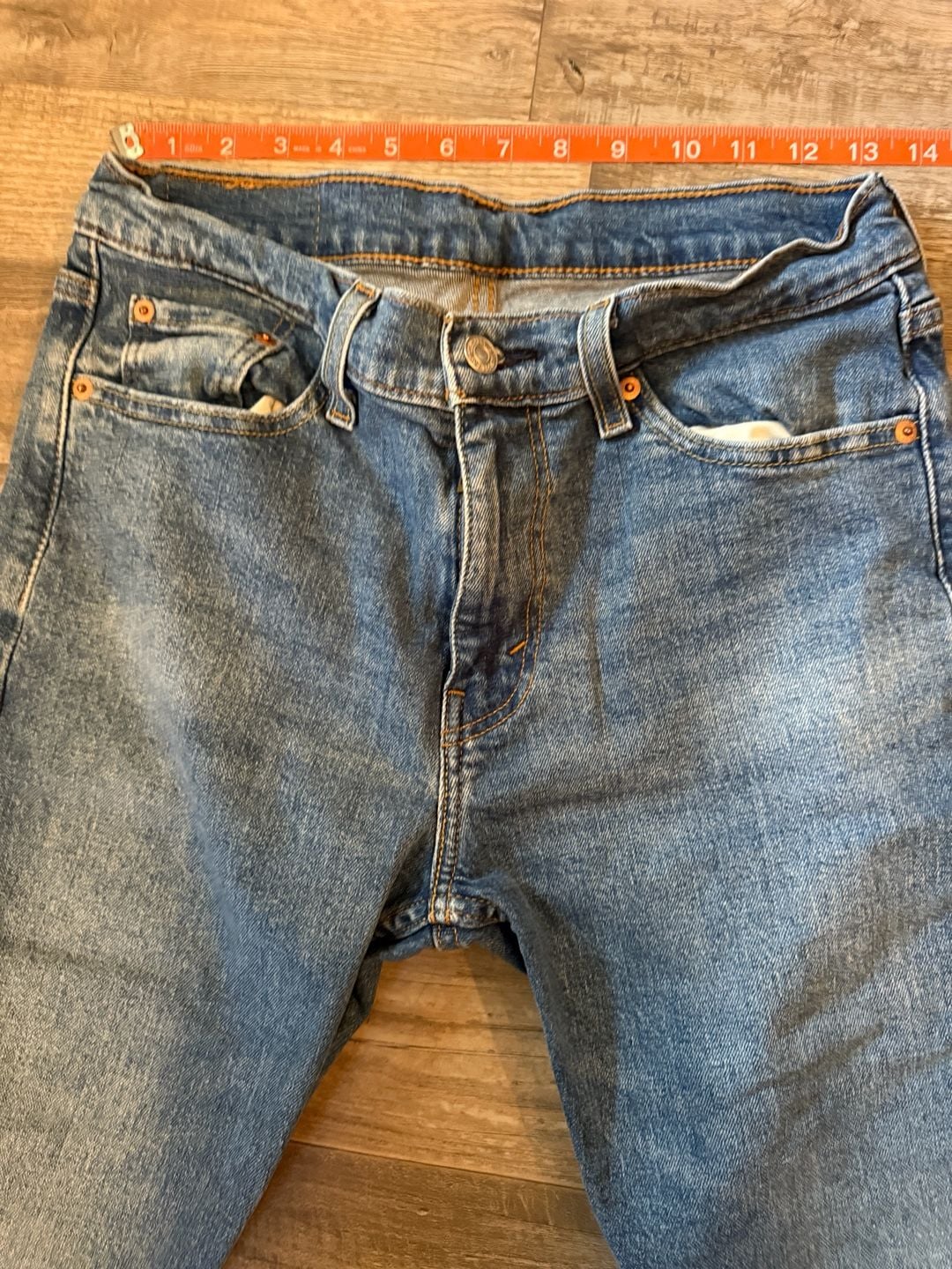 Levi's Men's Medium Blue Cutoff Denim Shorts with Frayed Hem size W30 4