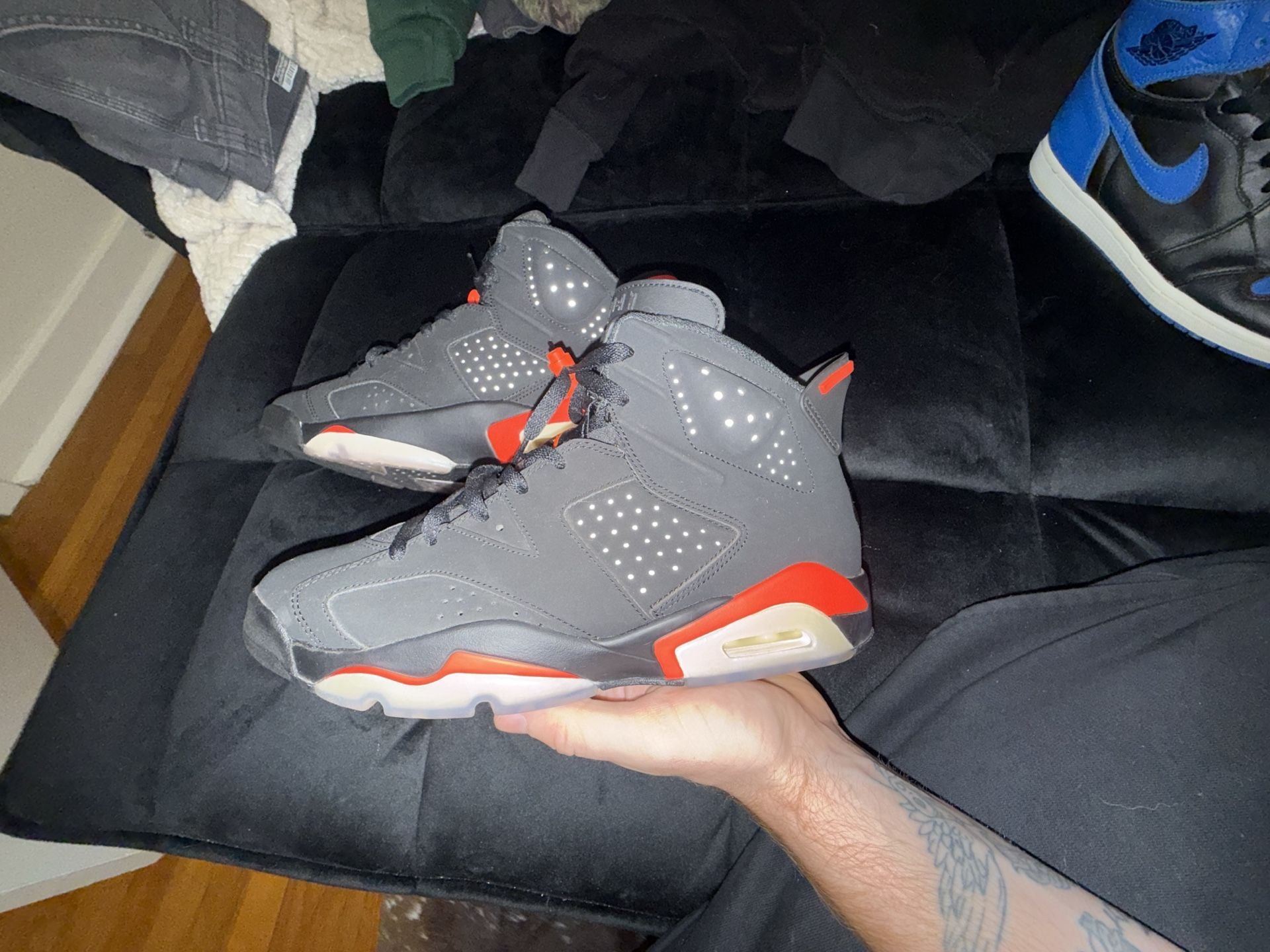 Jordan Air Jordan 6 Retro Black Infrared 2019 Sneakers 2