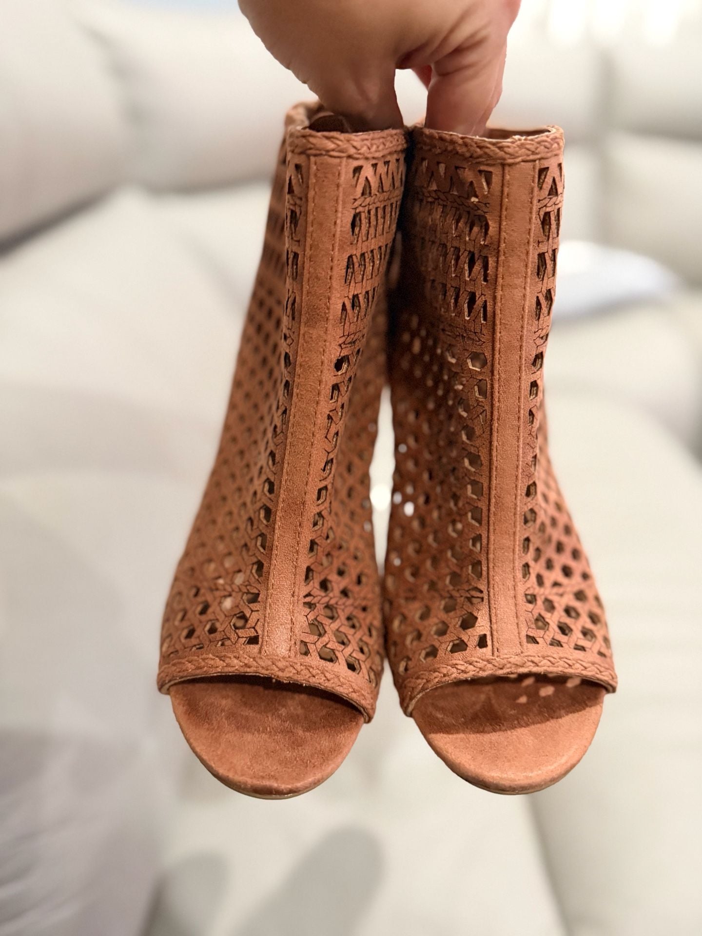 Report Wiola Tan Suede Laser Cut Peep Toe Booties Size 7 3