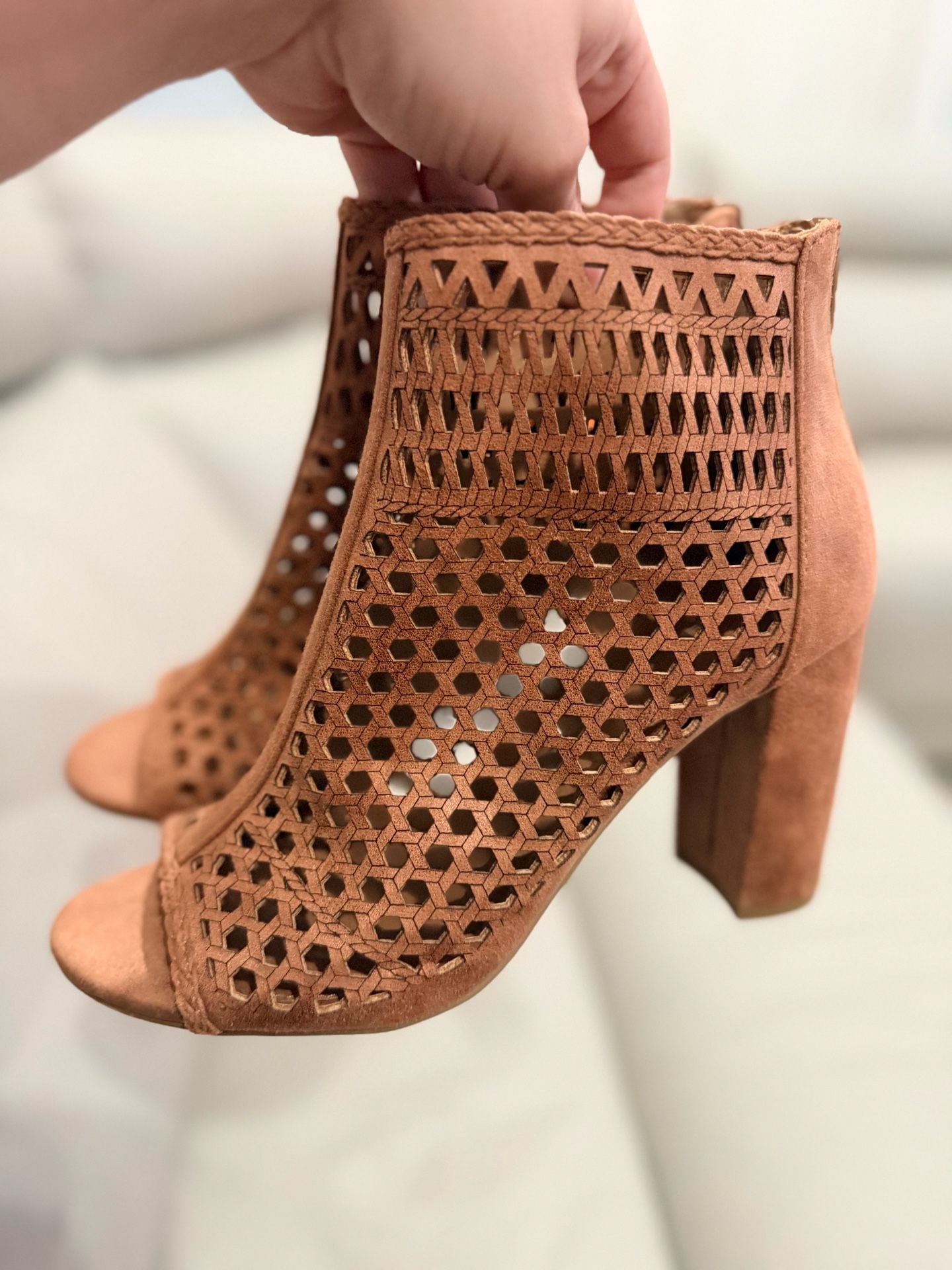 Report Wiola Tan Suede Laser Cut Peep Toe Booties Size 7 4