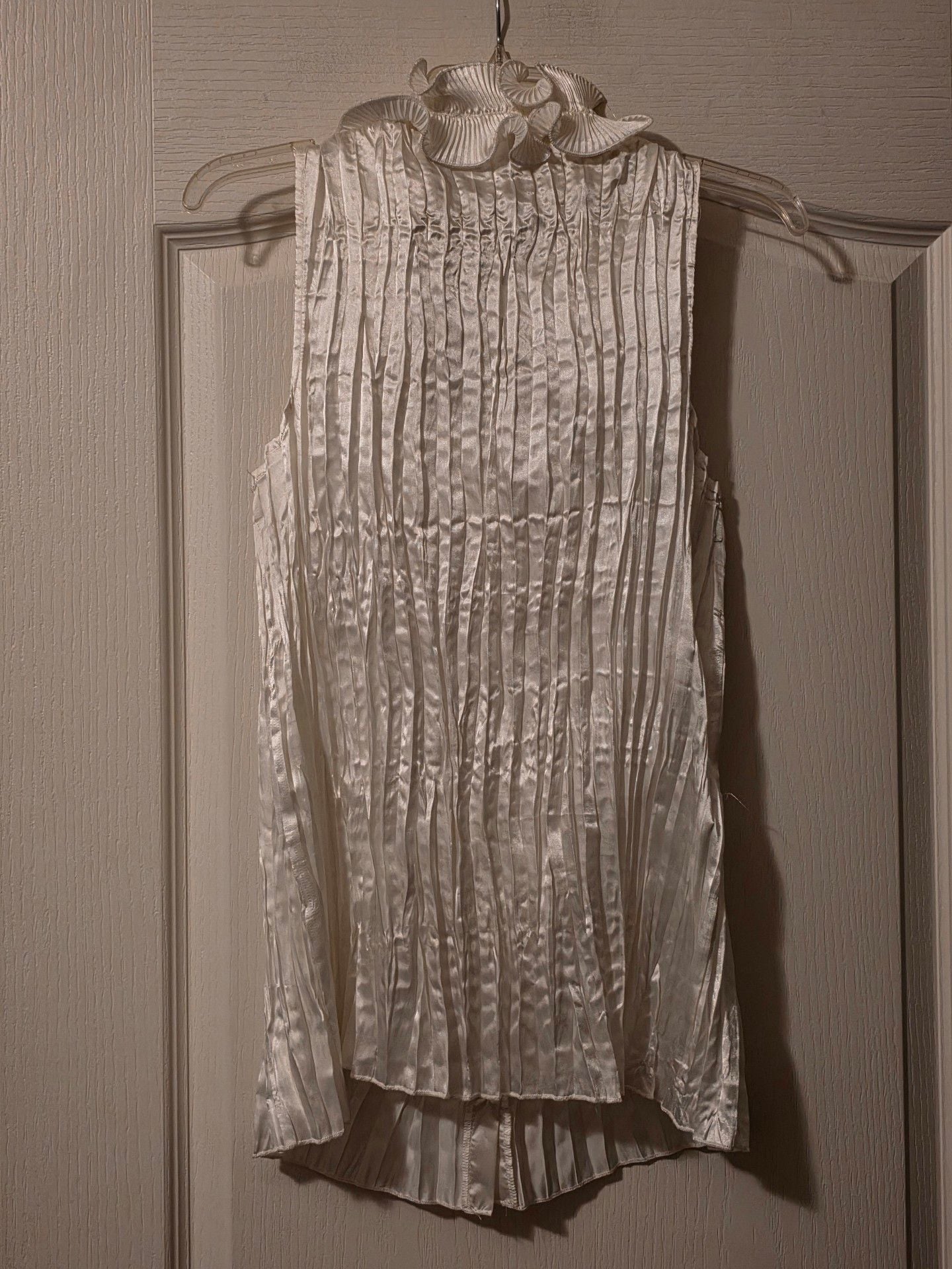Dressy Cato Woman Ruffle Pleated Blouse 18W White Sleeveless Top 3