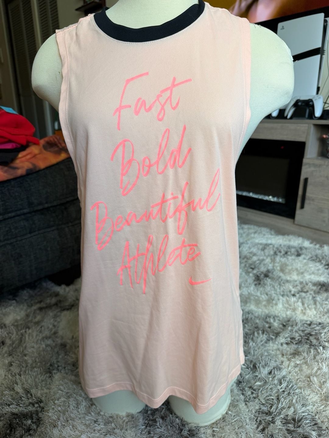Nike Fast Bold Beautiful Athlete Muscle Tank Top Size S Peach 2