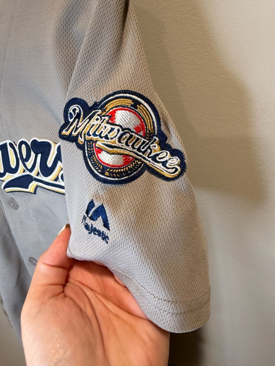 Majestic Milwaukee Brewers Baseball Jersey Size youth M Gray Spring 70 5