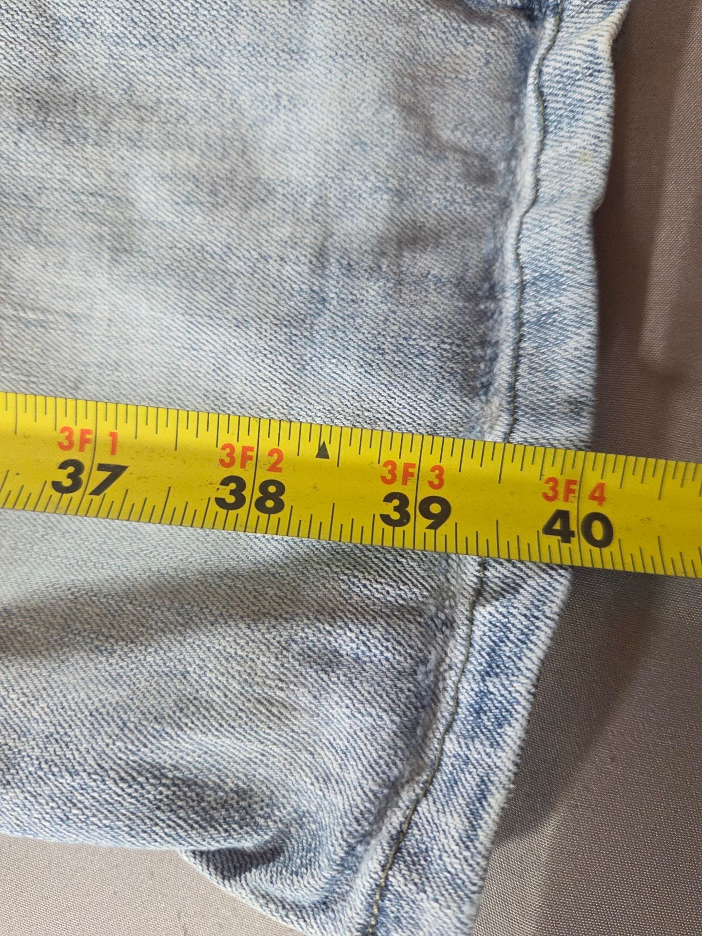 Wrangler Athletic Fit Jeans Light Wash Blue Denim 11
