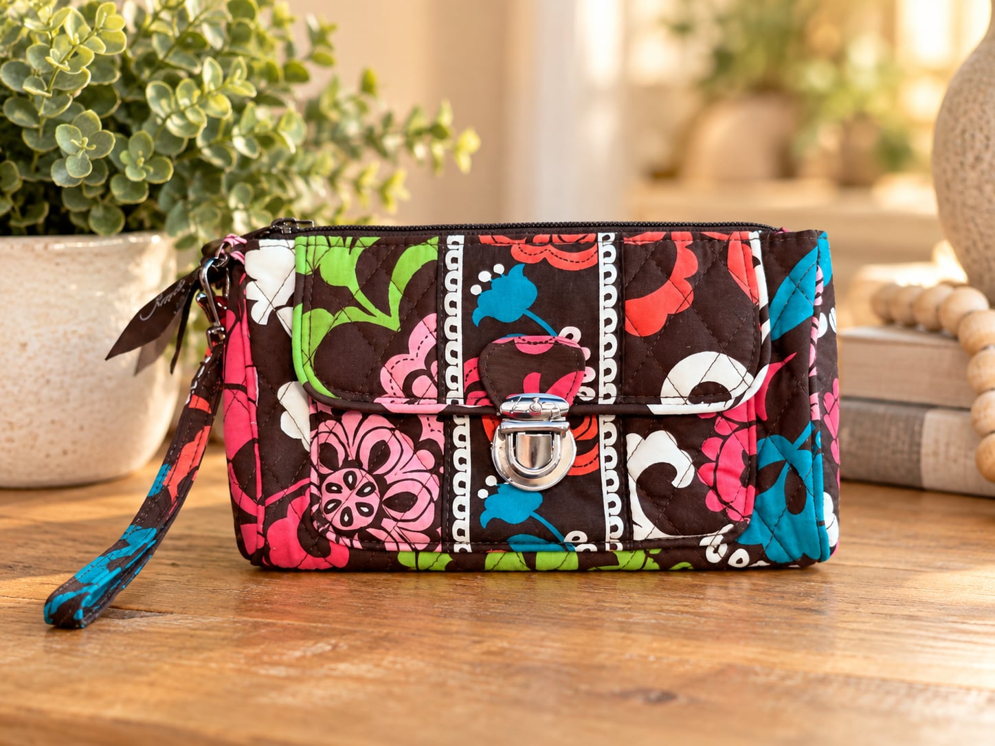 Vera Bradley Lola Floral Quilted Pushlock Wristlet Wallet Purse 2