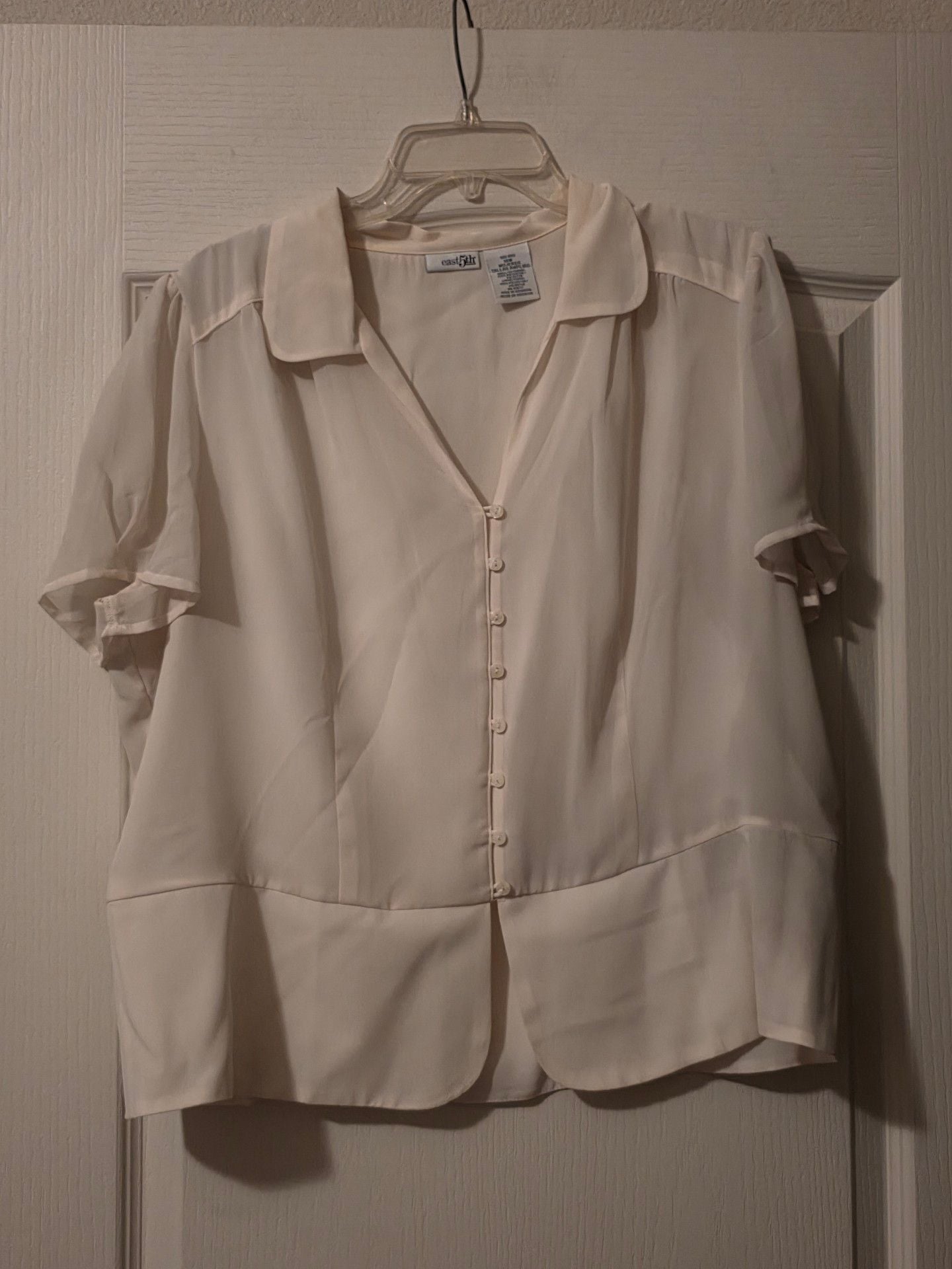 East 5th Short Sleeve Blouse Size 18W Ivory Button Down Dress Top 2