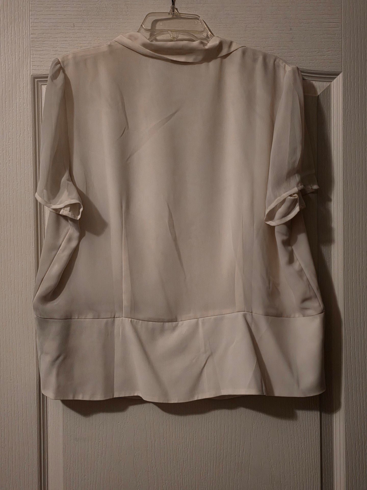 East 5th Short Sleeve Blouse Size 18W Ivory Button Down Dress Top 3