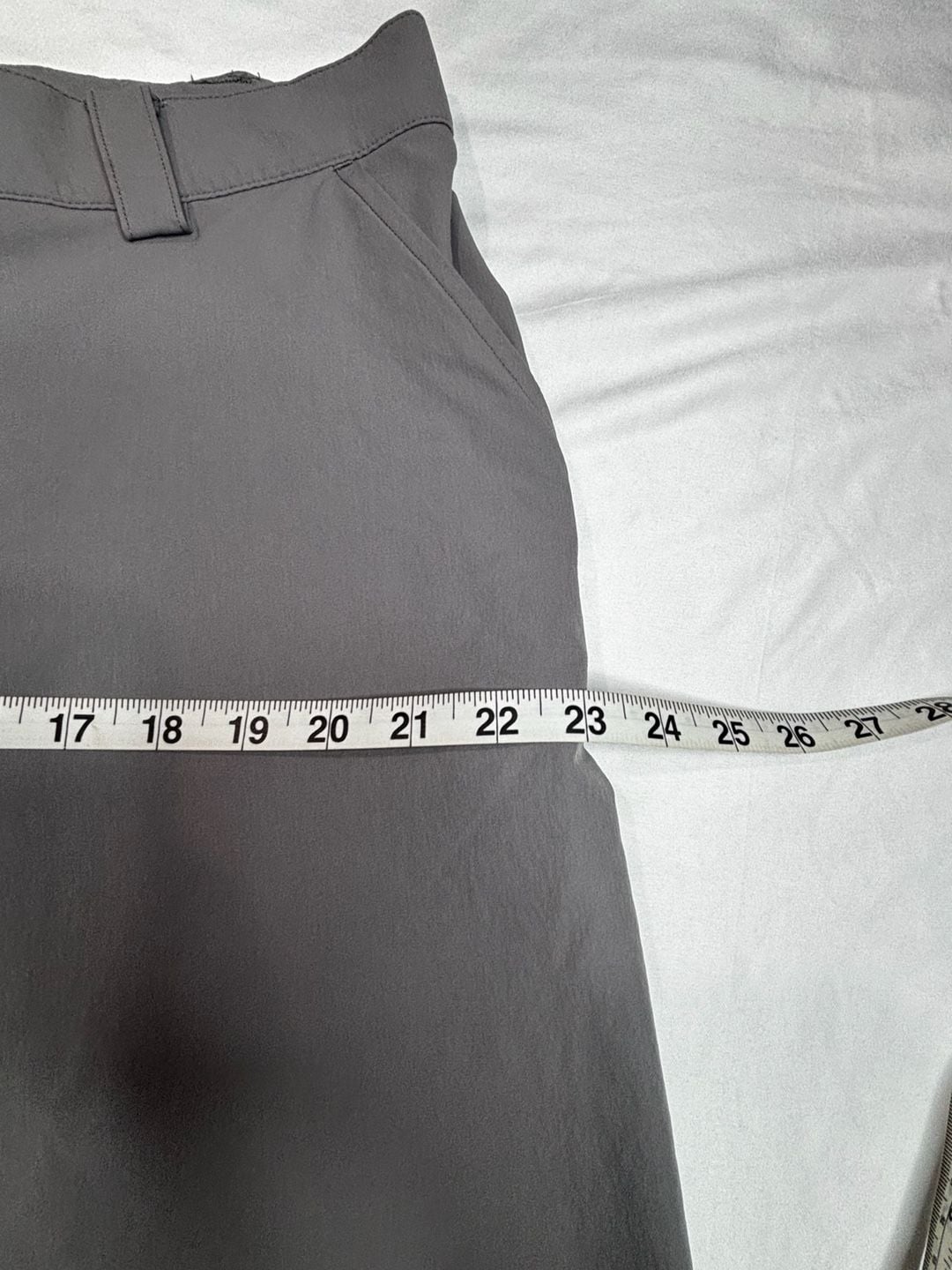 Under Armour Shorts Size 40R Gray 7