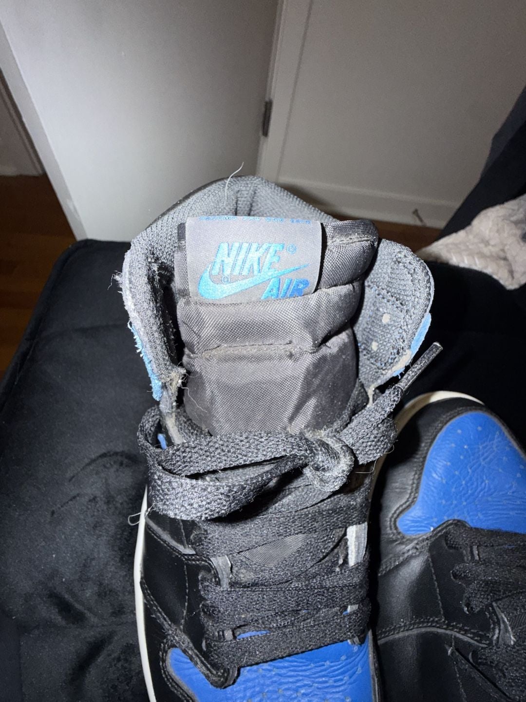Air Jordan 1 Retro High OG Royal Size 10 6