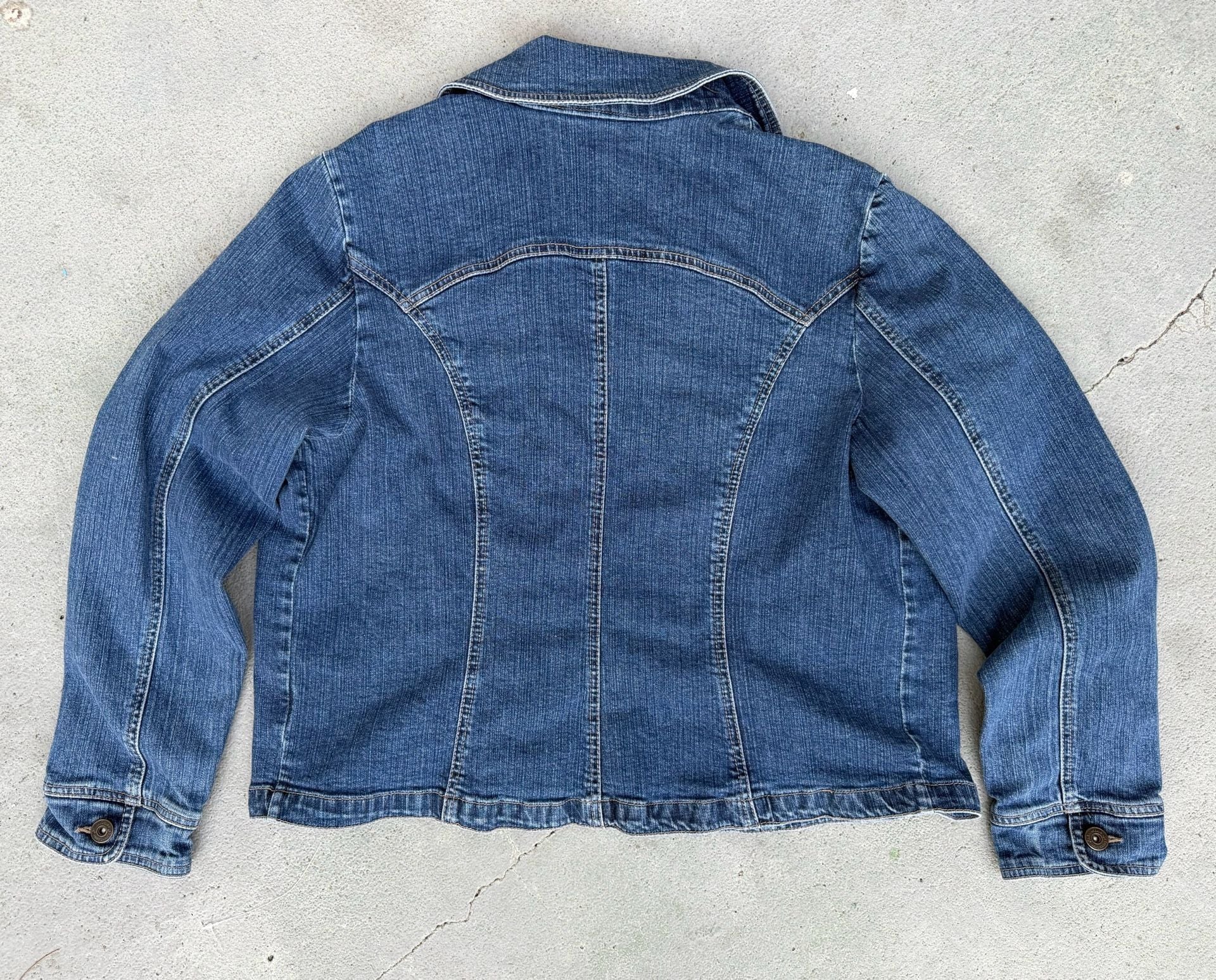 St. John's Bay Denim Jacket Size XL Blue Stretch Button Up 3