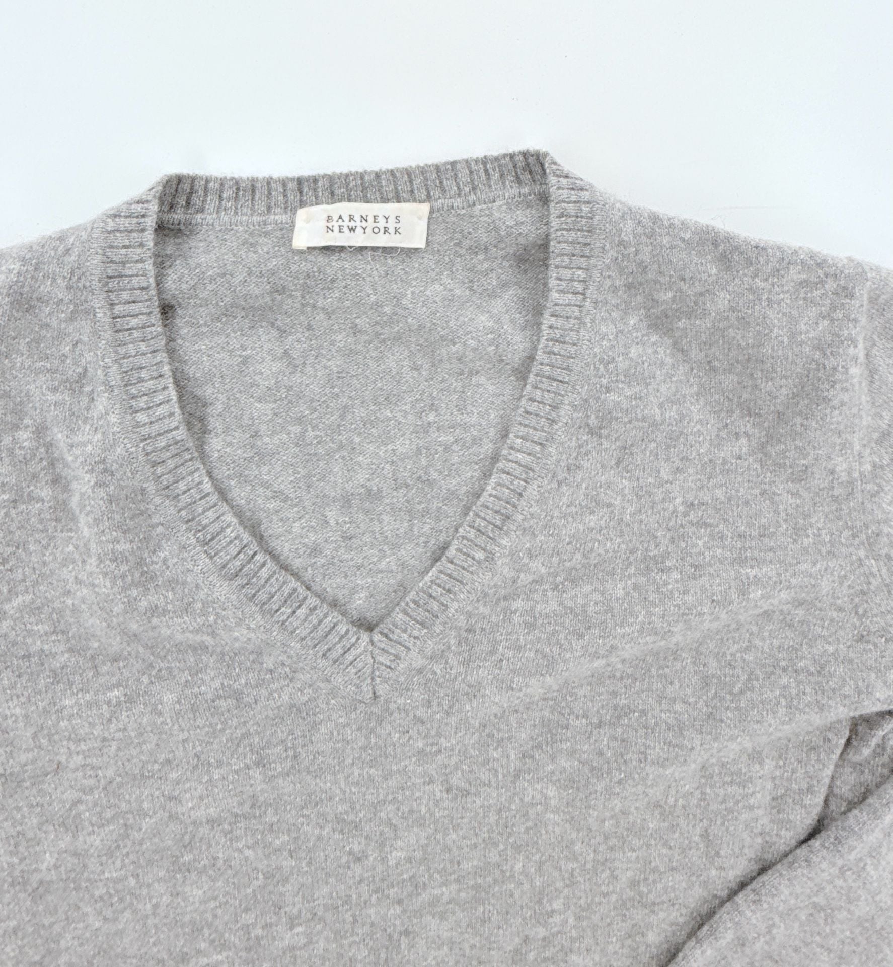 Barneys New York V-Neck Cashmere Sweater Gray 2