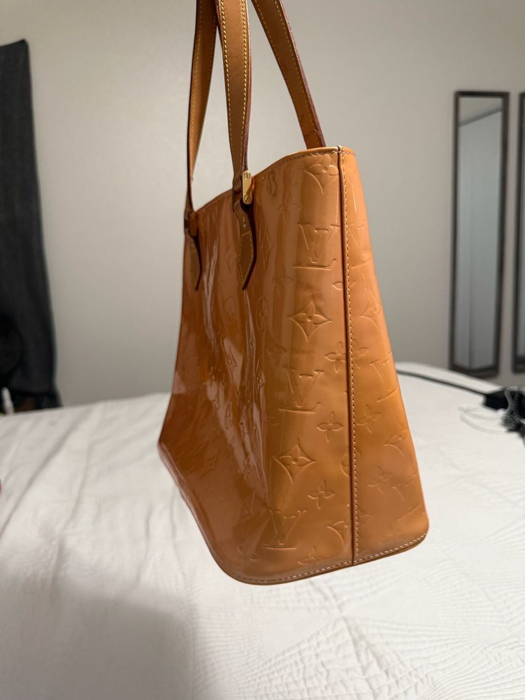 Louis Vuitton Monogram Vernis Houston Tote Beige 17