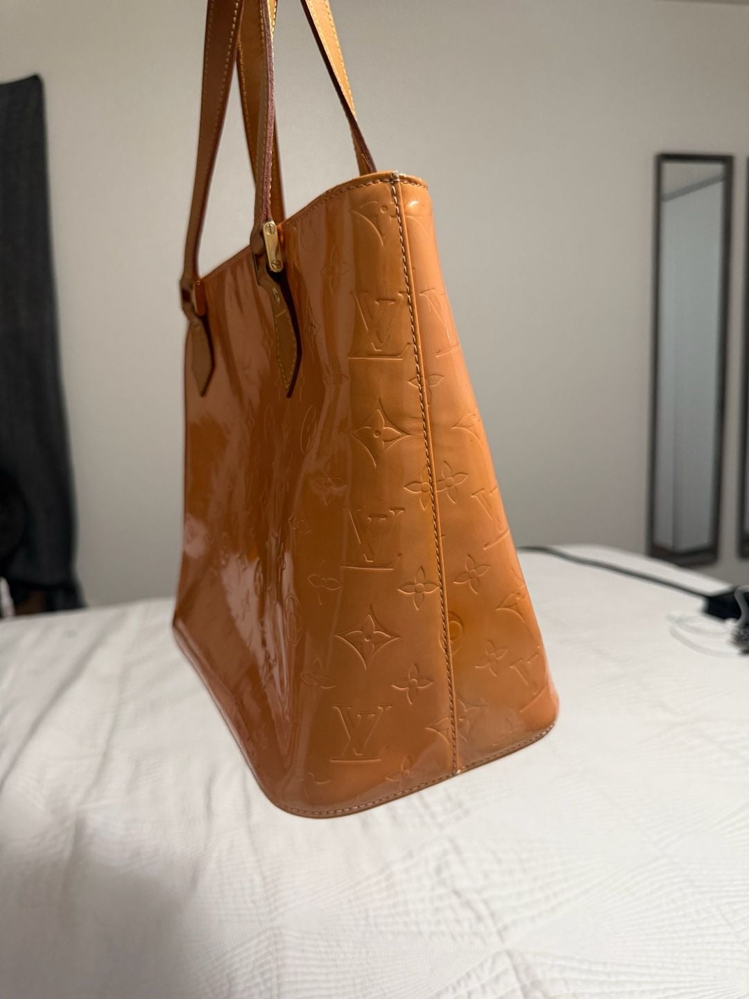 Louis Vuitton Monogram Vernis Houston Tote Beige 19