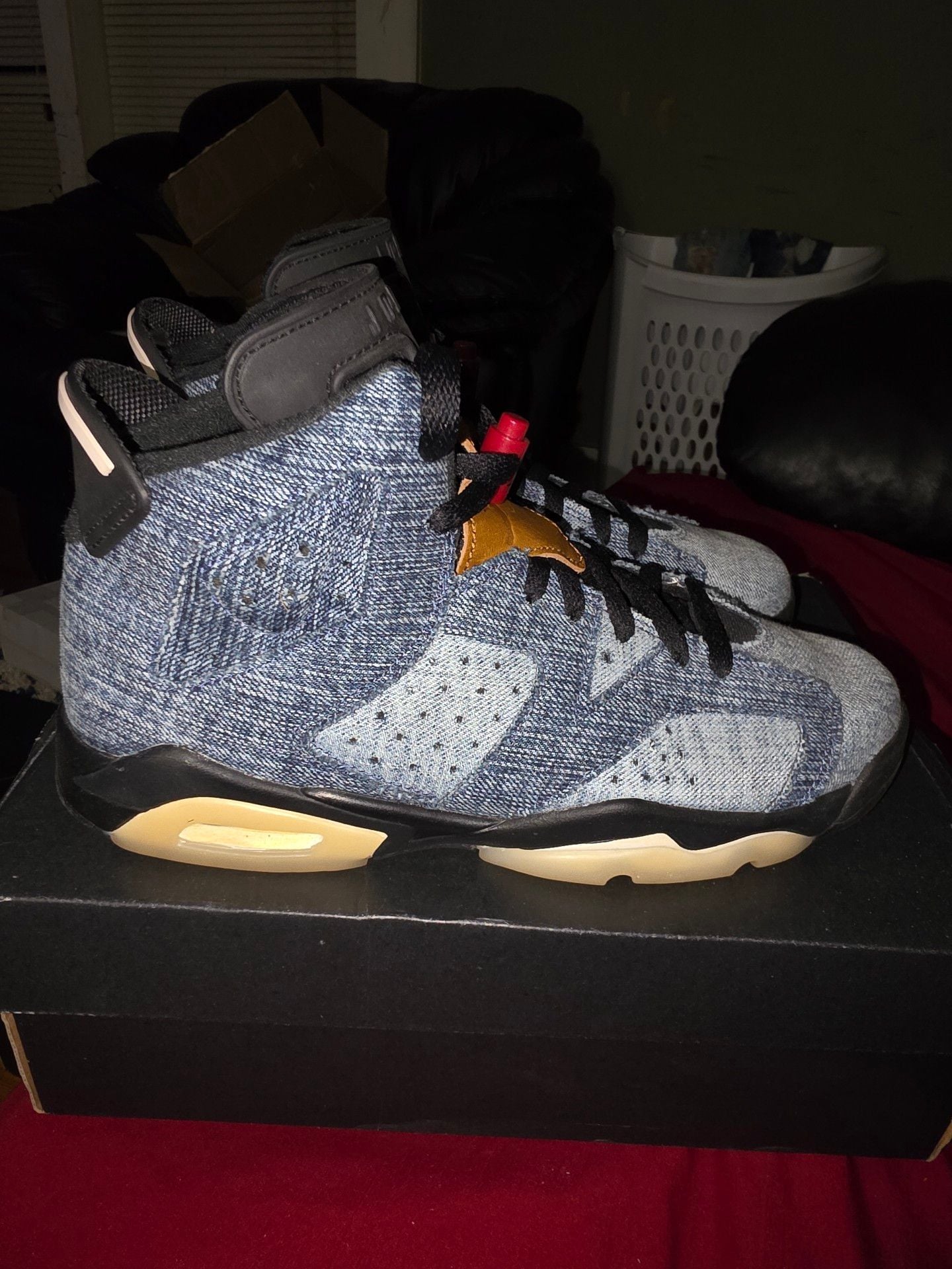 Jordan 6 Retro Wash Denim Size 7y(M) 4