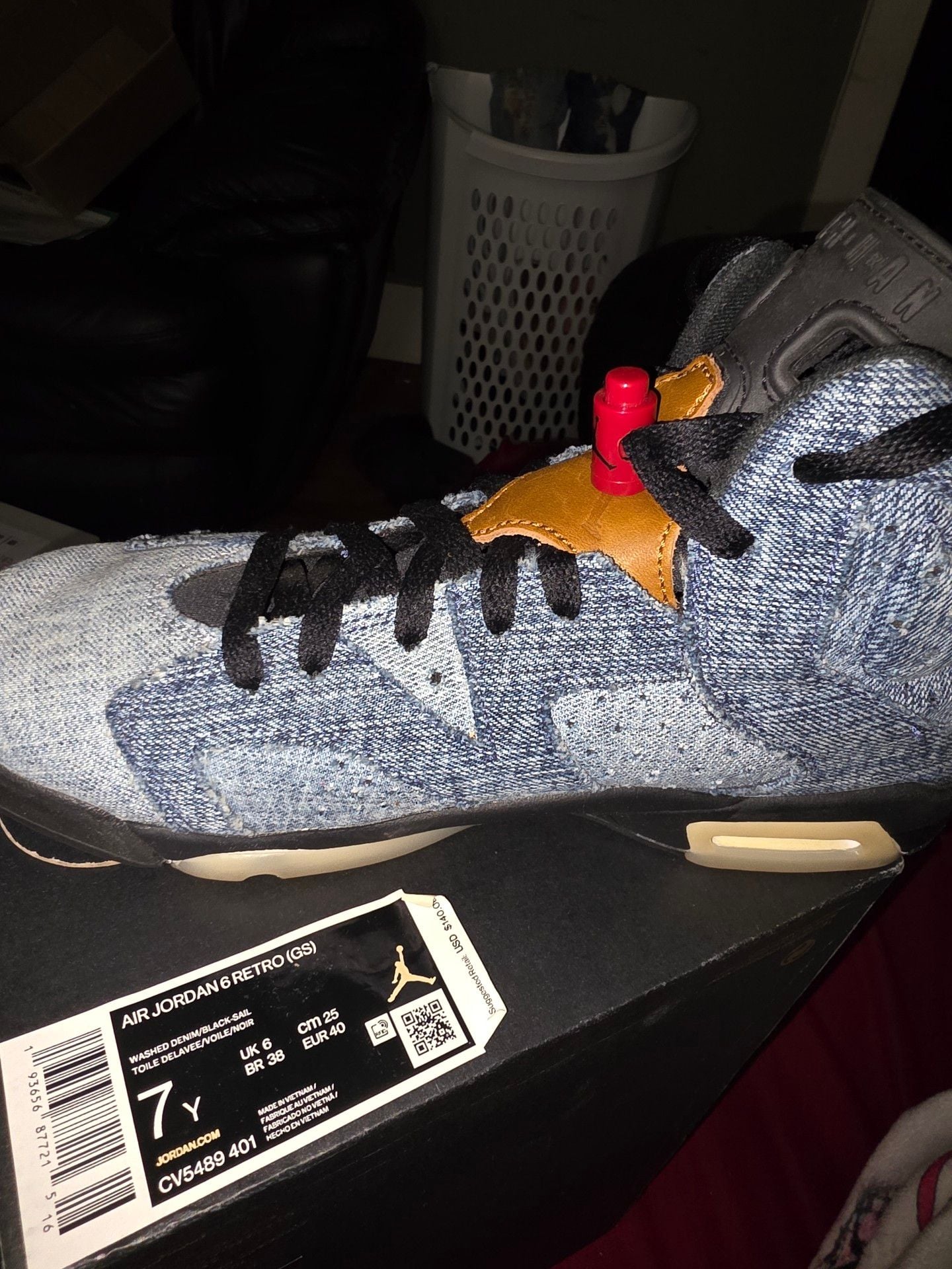 Jordan 6 Retro Wash Denim Size 7y(M) 8