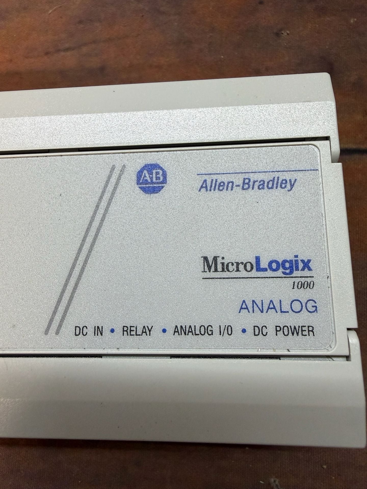 Allen-Bradley MicroLogix 1000 1761-L20BWB-5A PLC Controller 2