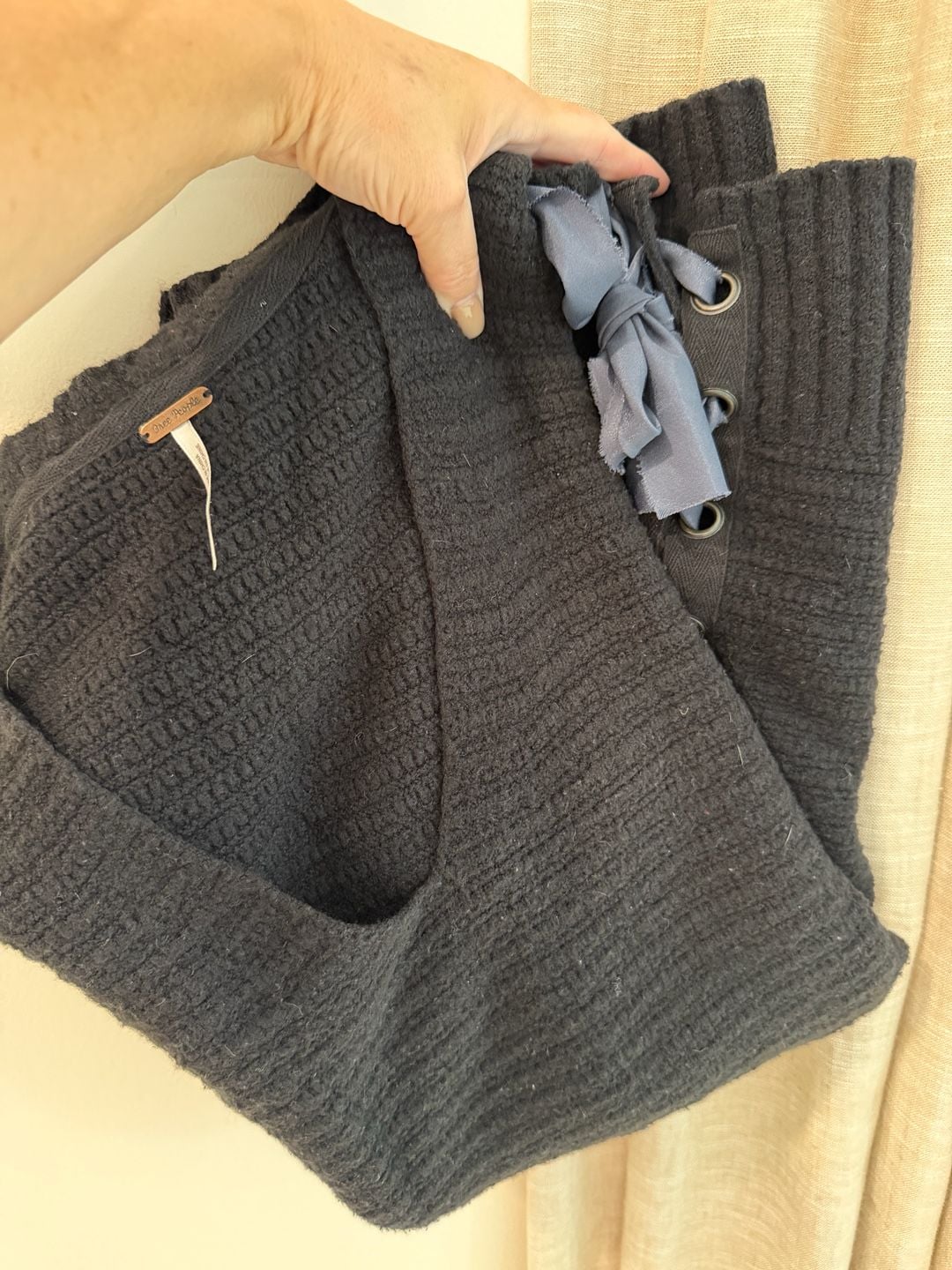 Free People V-Neck Side Lace-Up Sweater Size XS 11