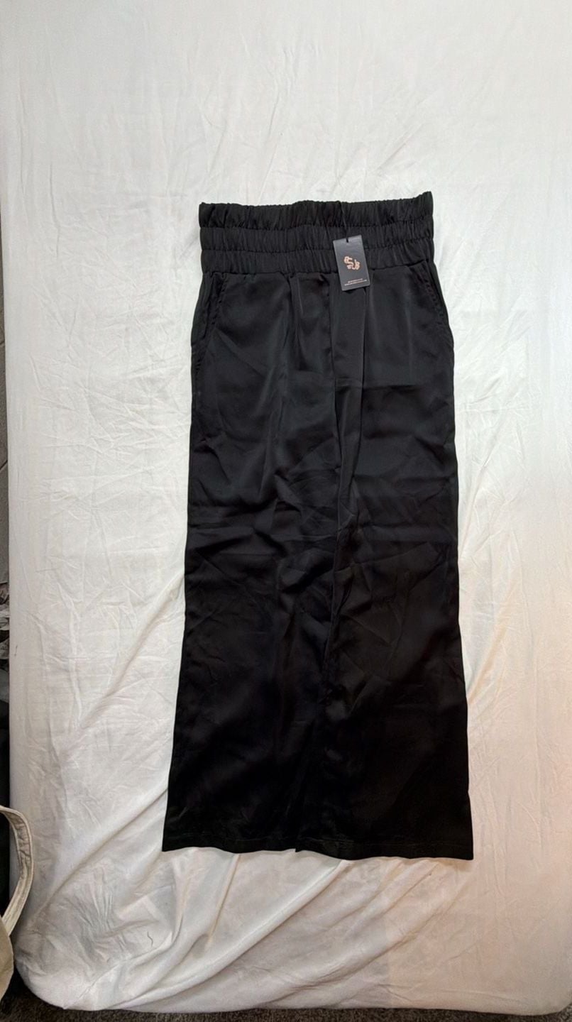 Sincerely Jules Pants Size L Black High Waist Satin 2