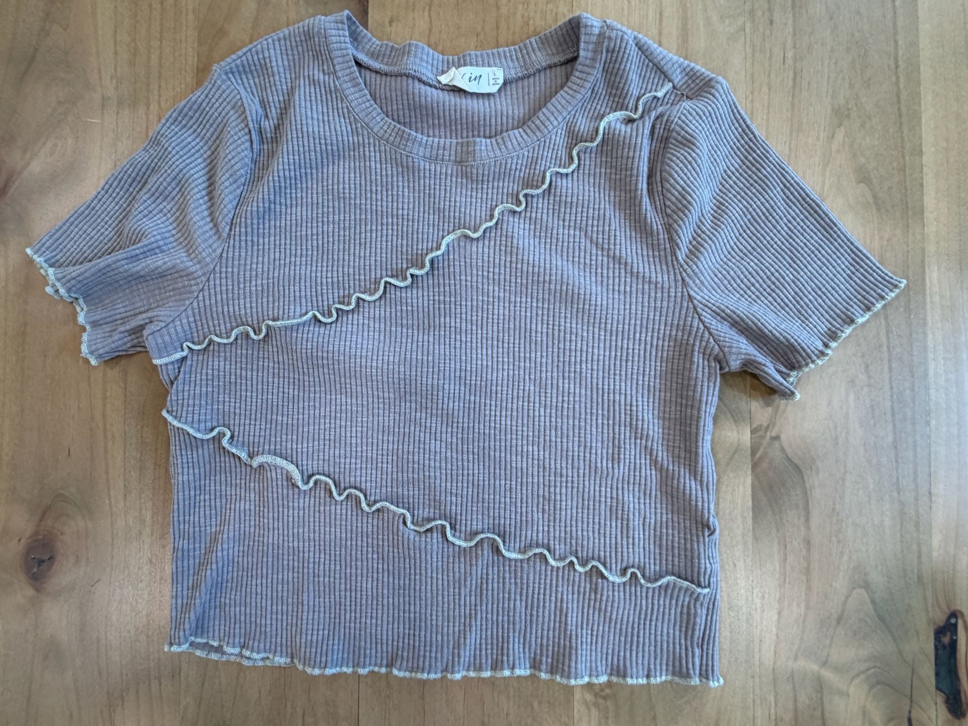 New In Short Sleeve Ribbed Lettuce Trim Top Size L Grey 2