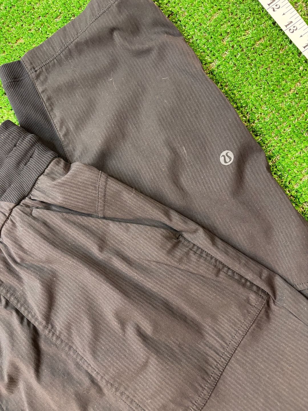 Lululemon Beyond The Studio Pant Size 8 Black Pinstripe Joggers 7