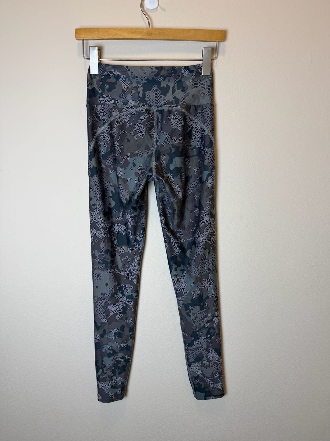 Maaji Leggings Size XS Camo 3