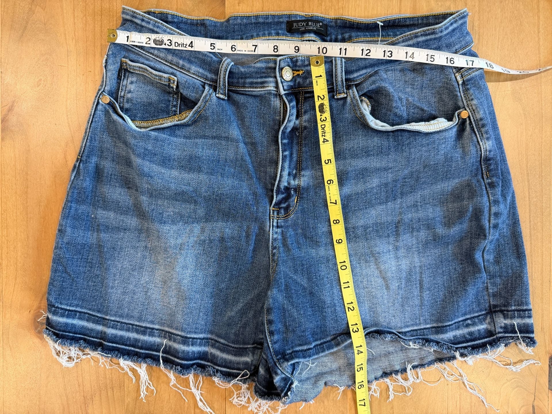 Judy Blue Denim Shorts Size 2XL Distressed Raw Hem 3